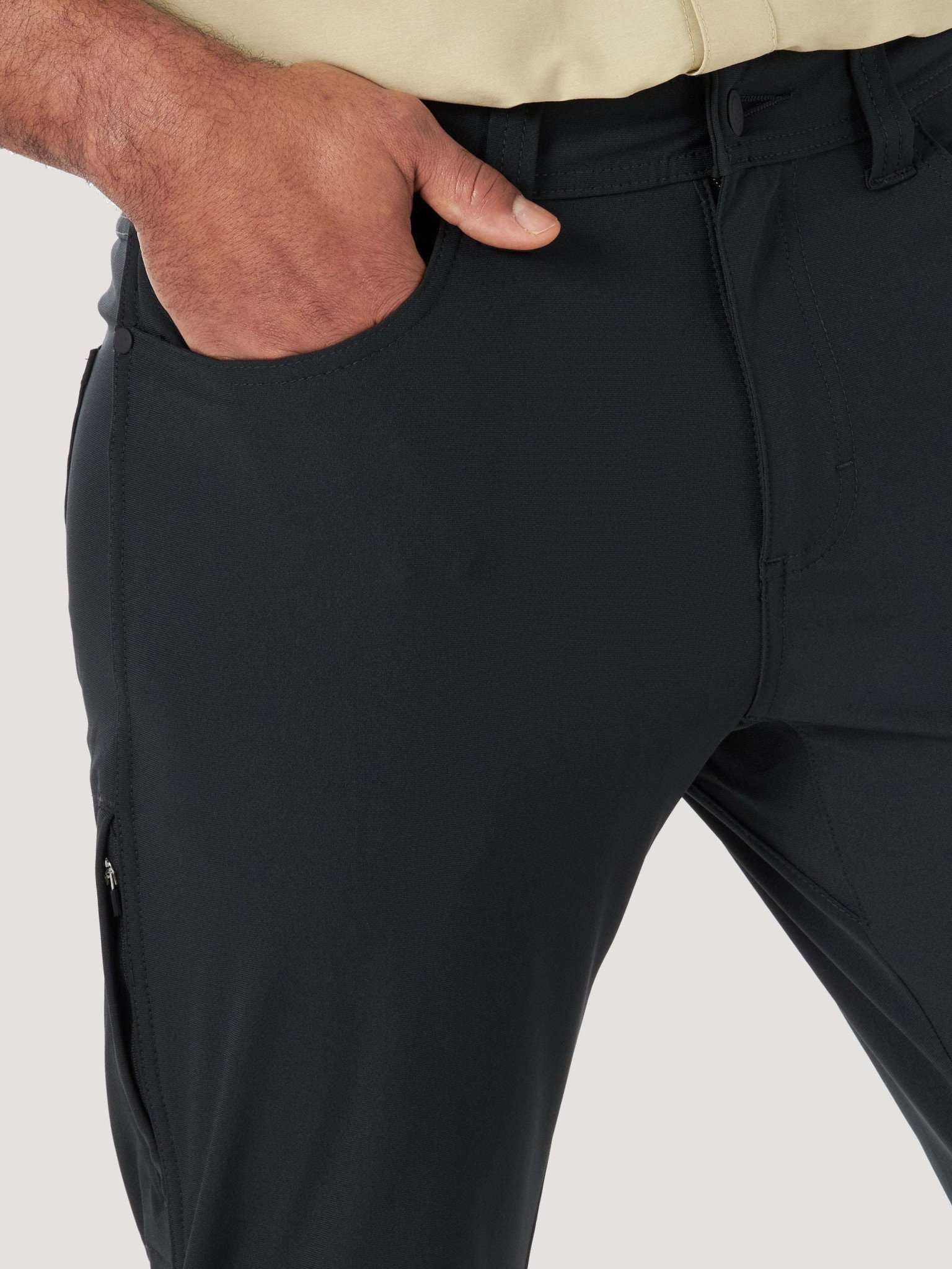 FWDS 5 Pocket Pant in nero Pantaloni Wrangler