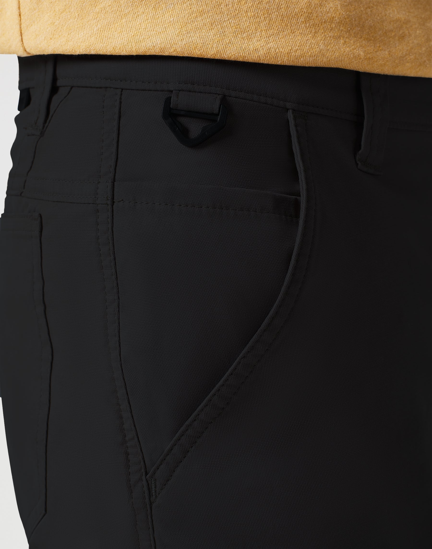 All Terrain Gear Sustainable Utility Pant in nero Pantaloni Wrangler