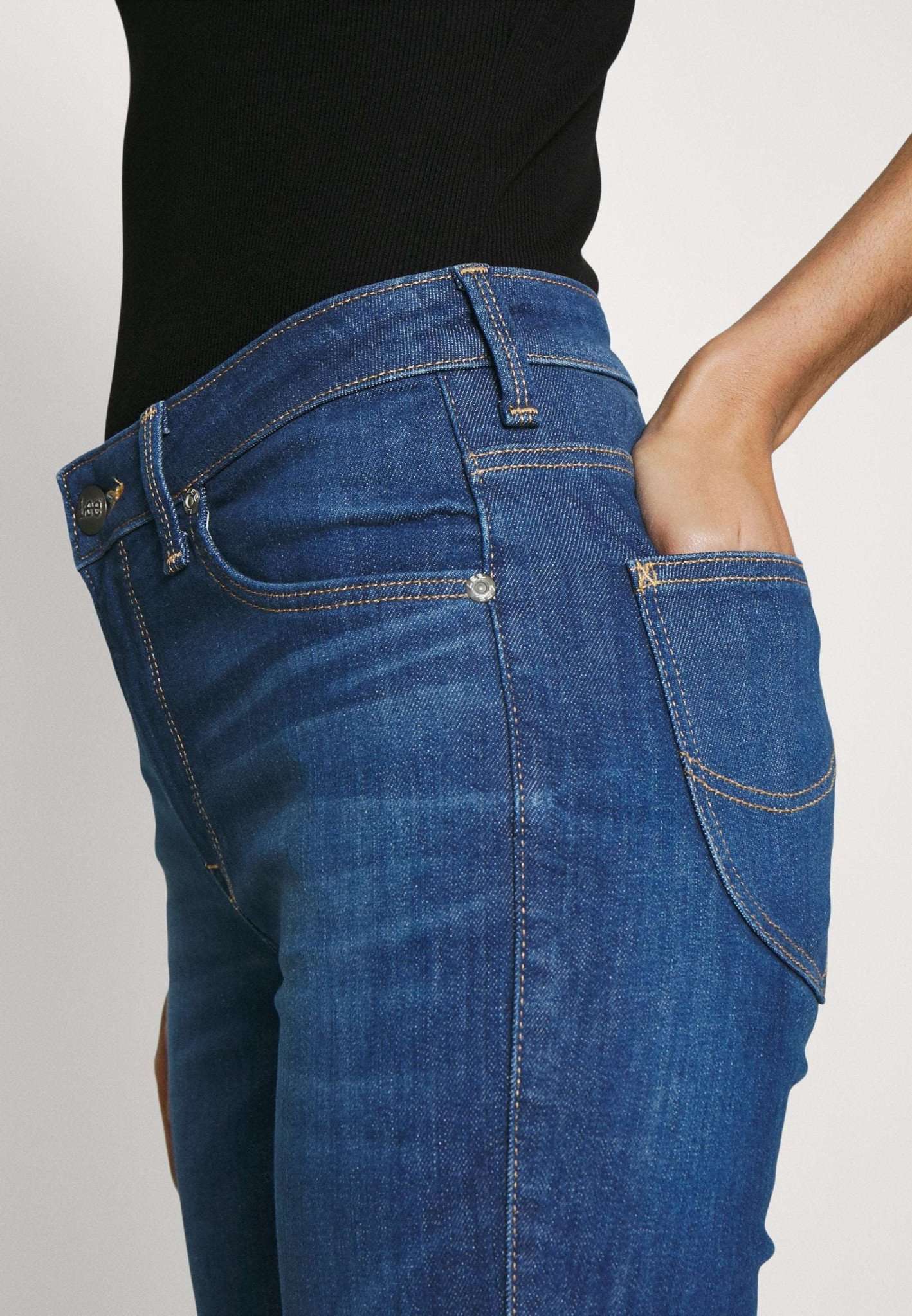 Scarlett High in jeans Night Sky Lee