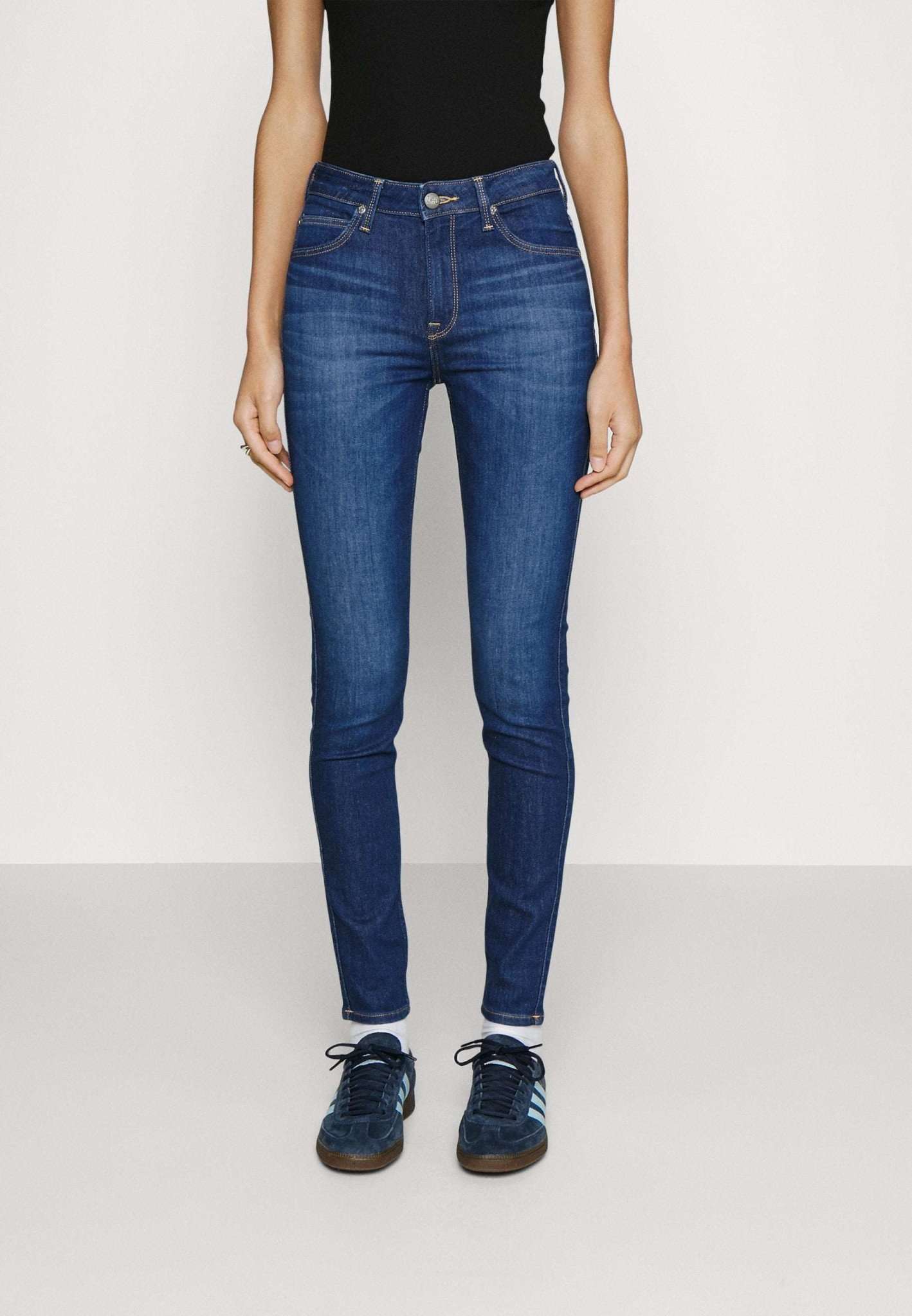 Scarlett High in jeans Night Sky Lee