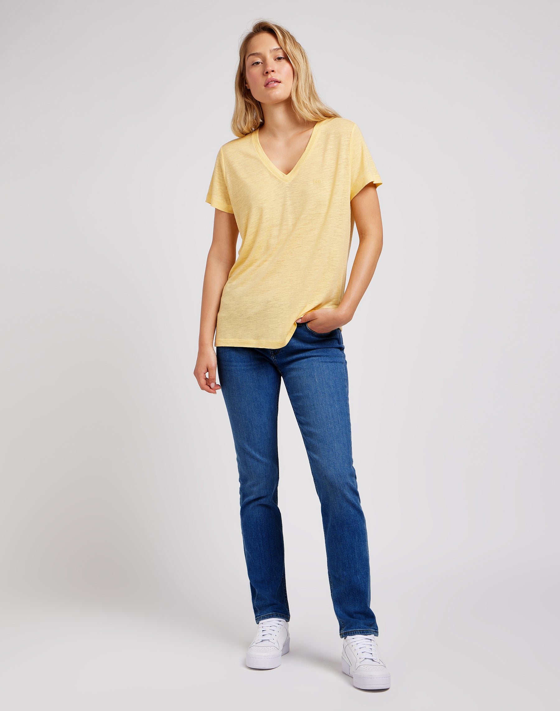 Elly in jeans Night Sky Lee
