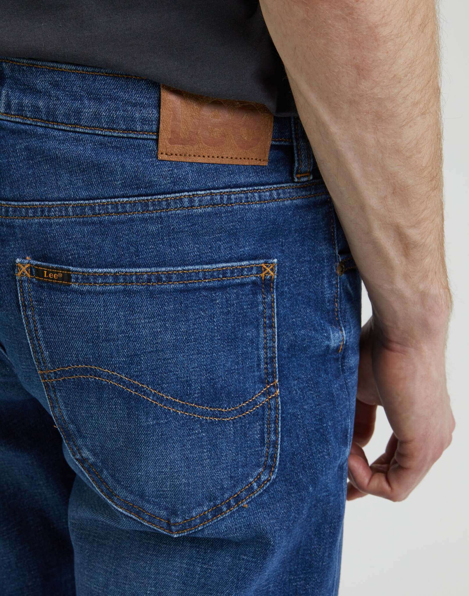 Ovest in Jeans consumati Lee