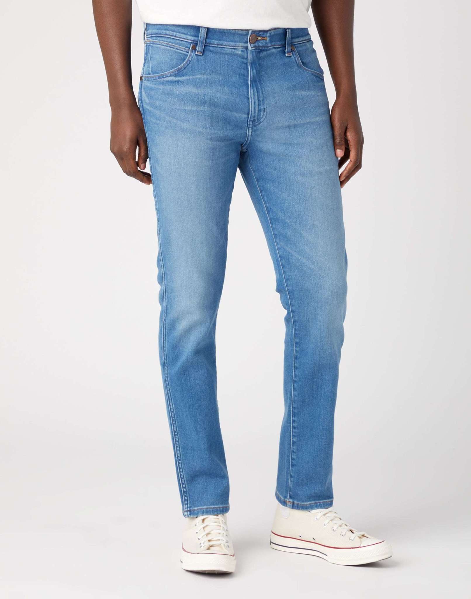 Larston in jeans cosmici Wrangler