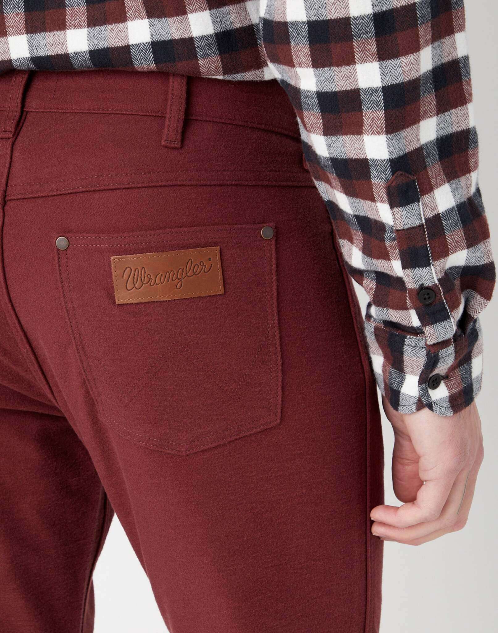Greensboro Low Stretch in Dahlia Pantaloni Wrangler