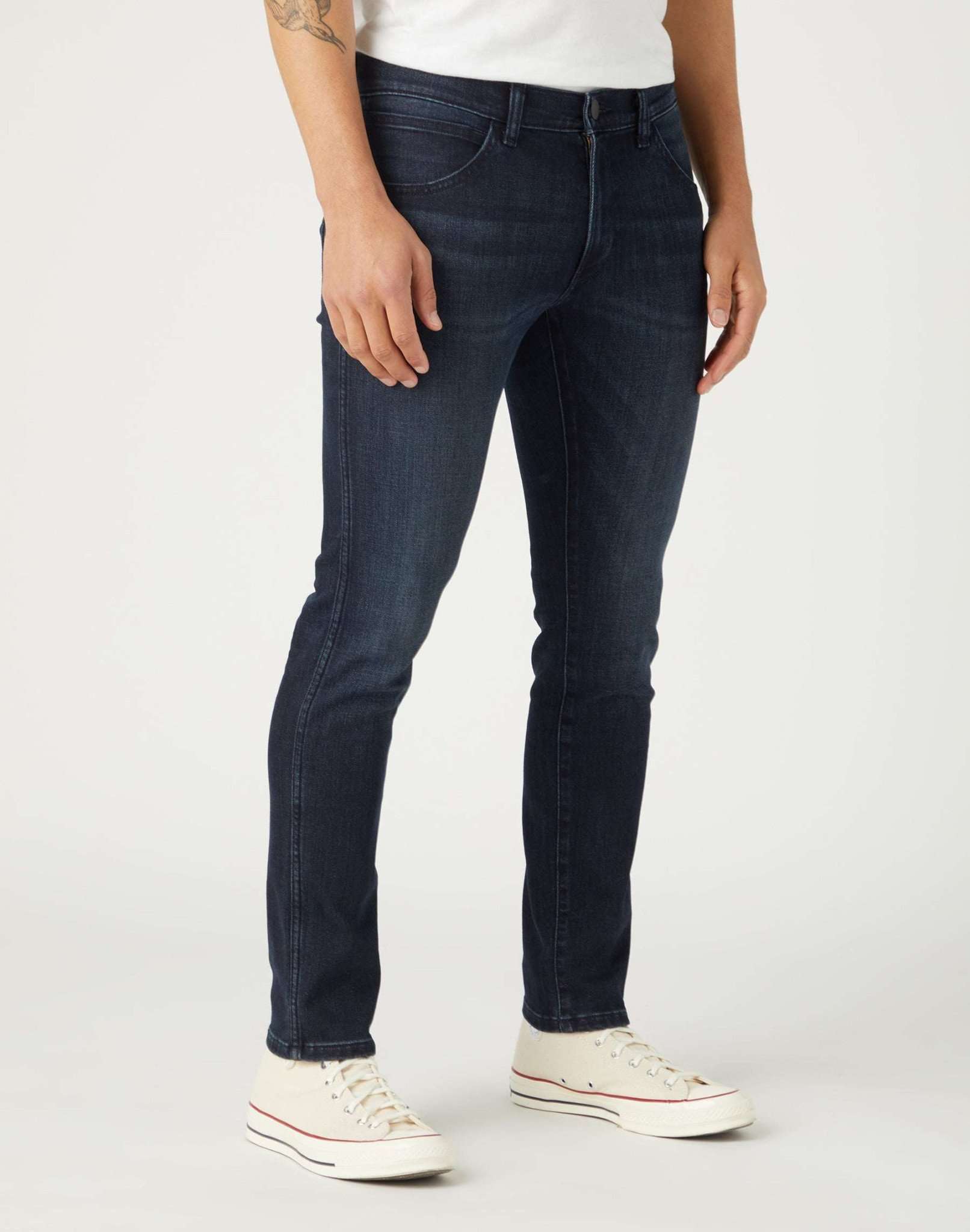 Bryson in jeans Wrangler Dusky Night