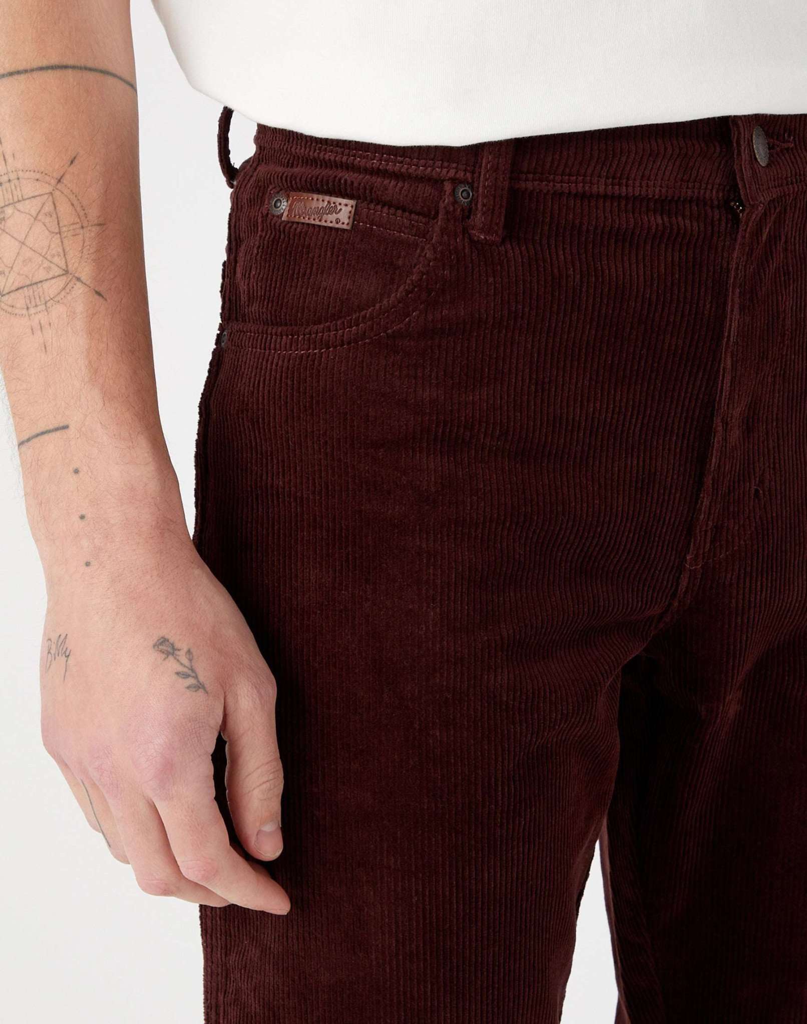 Texas Corduroy in Dahlia Pantaloni Wrangler