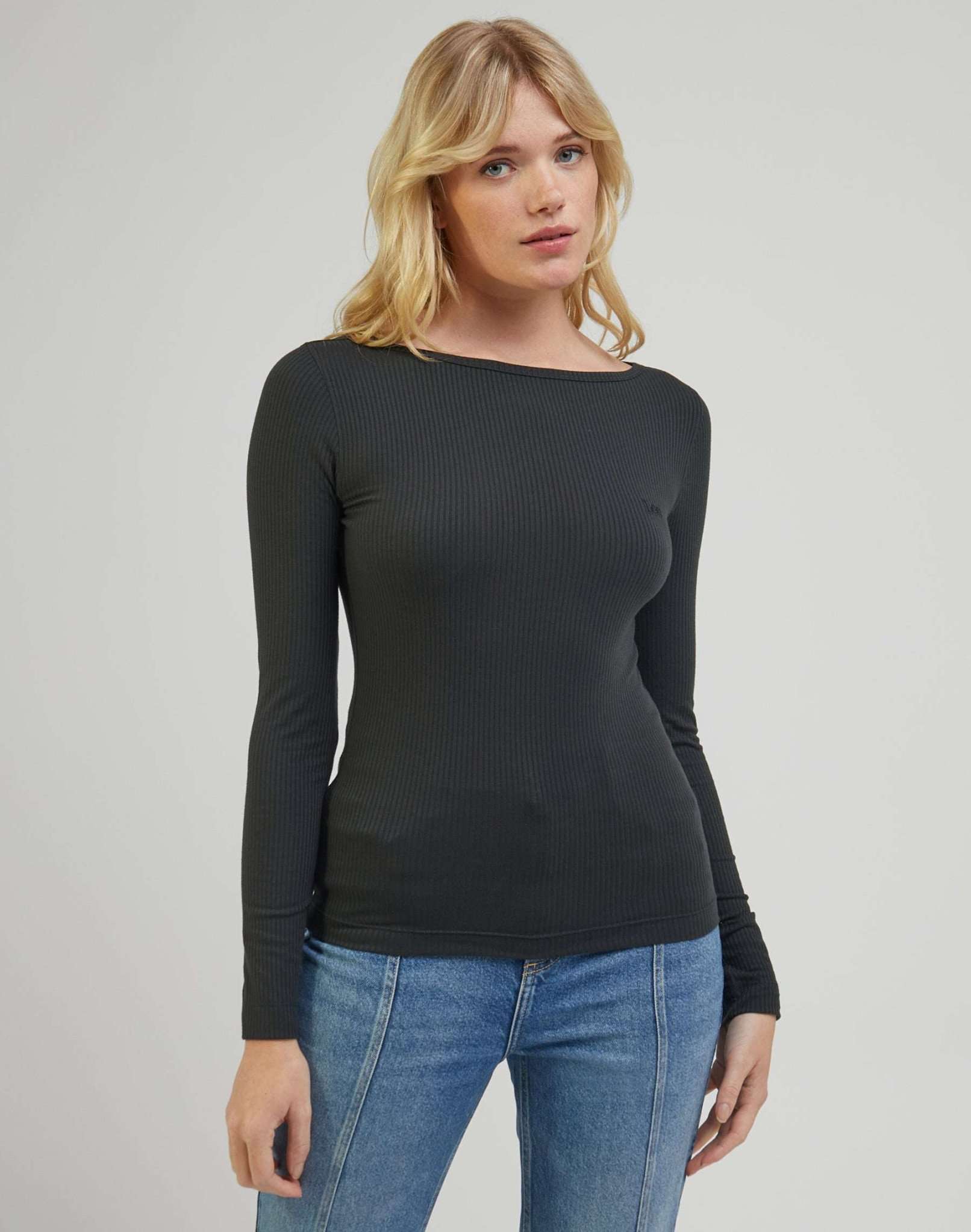 LS Tee con scollo a barchetta in carbone Maglioni Lee