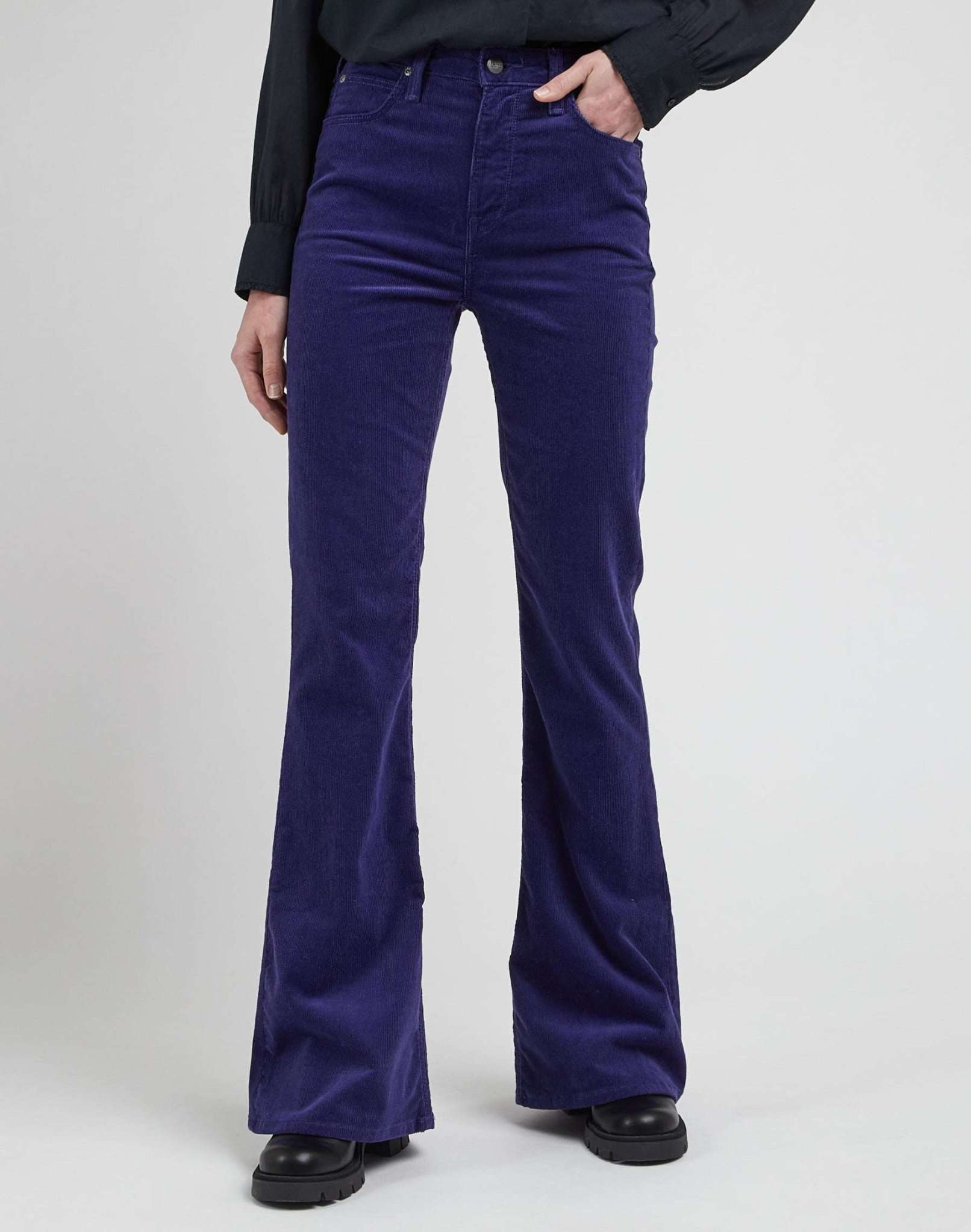 Breese in pantaloni blu Lee