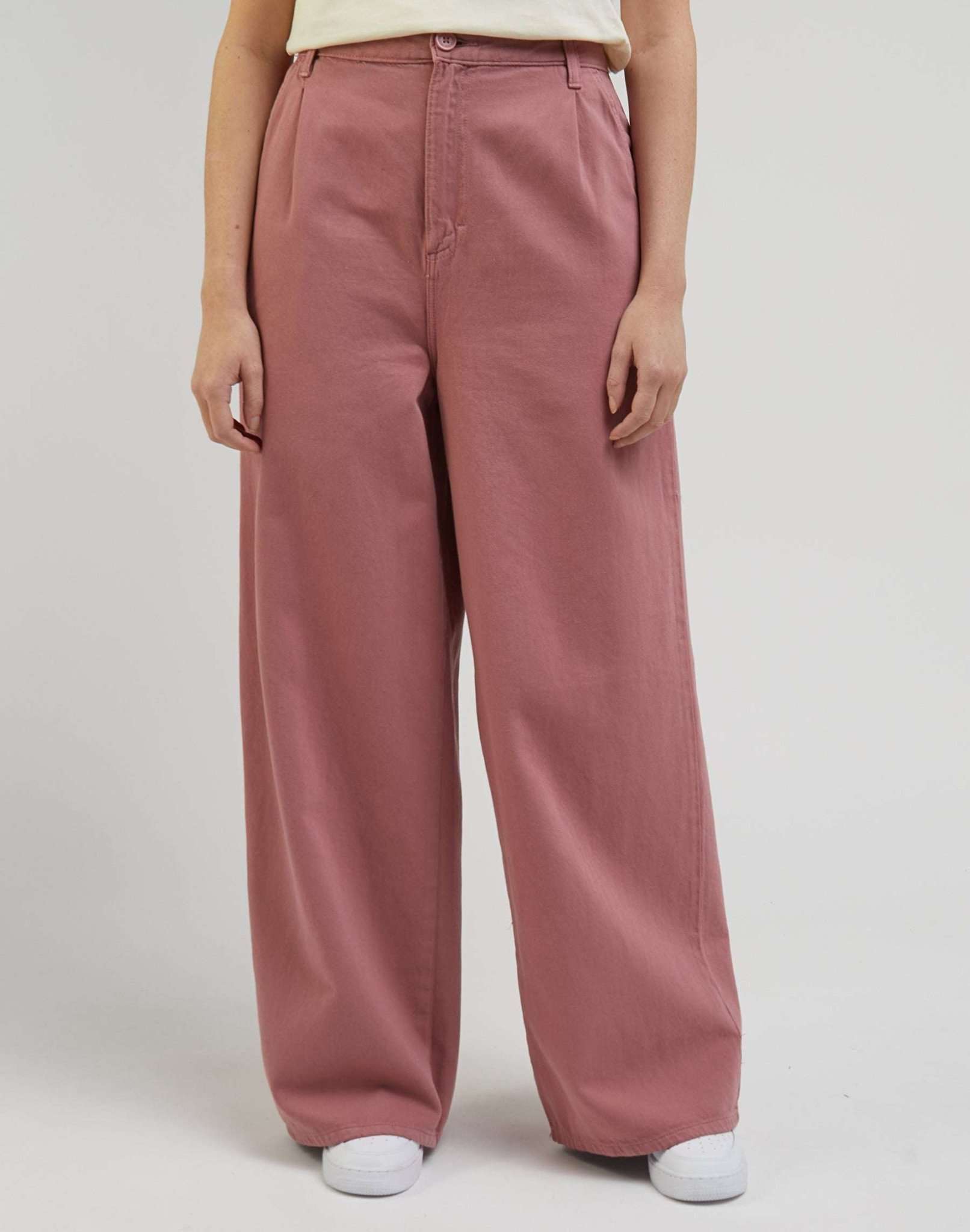 Pantaloni chino rilassati in malva scuro Lee