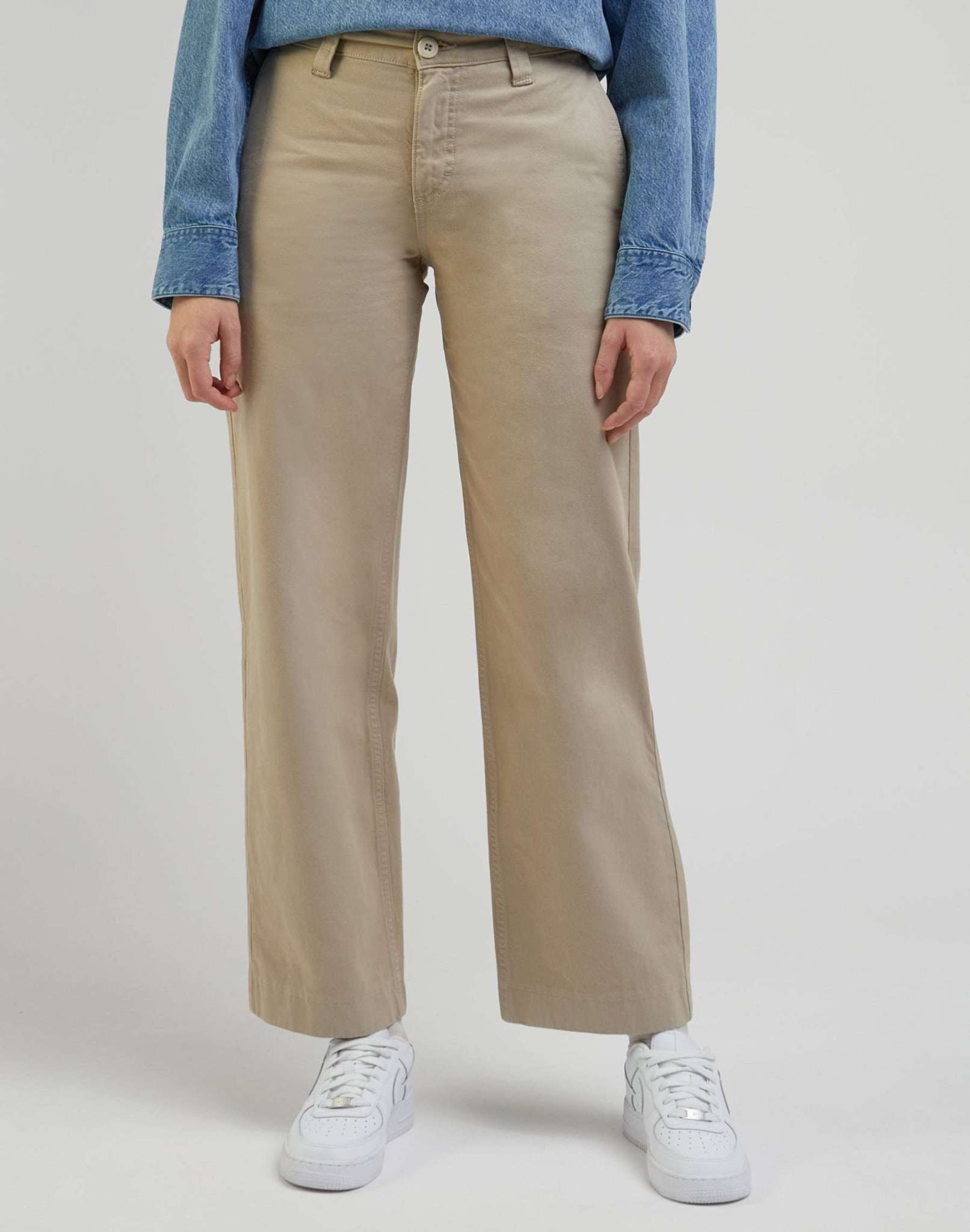 Pantaloni chino dritti in pietra di Salina Lee