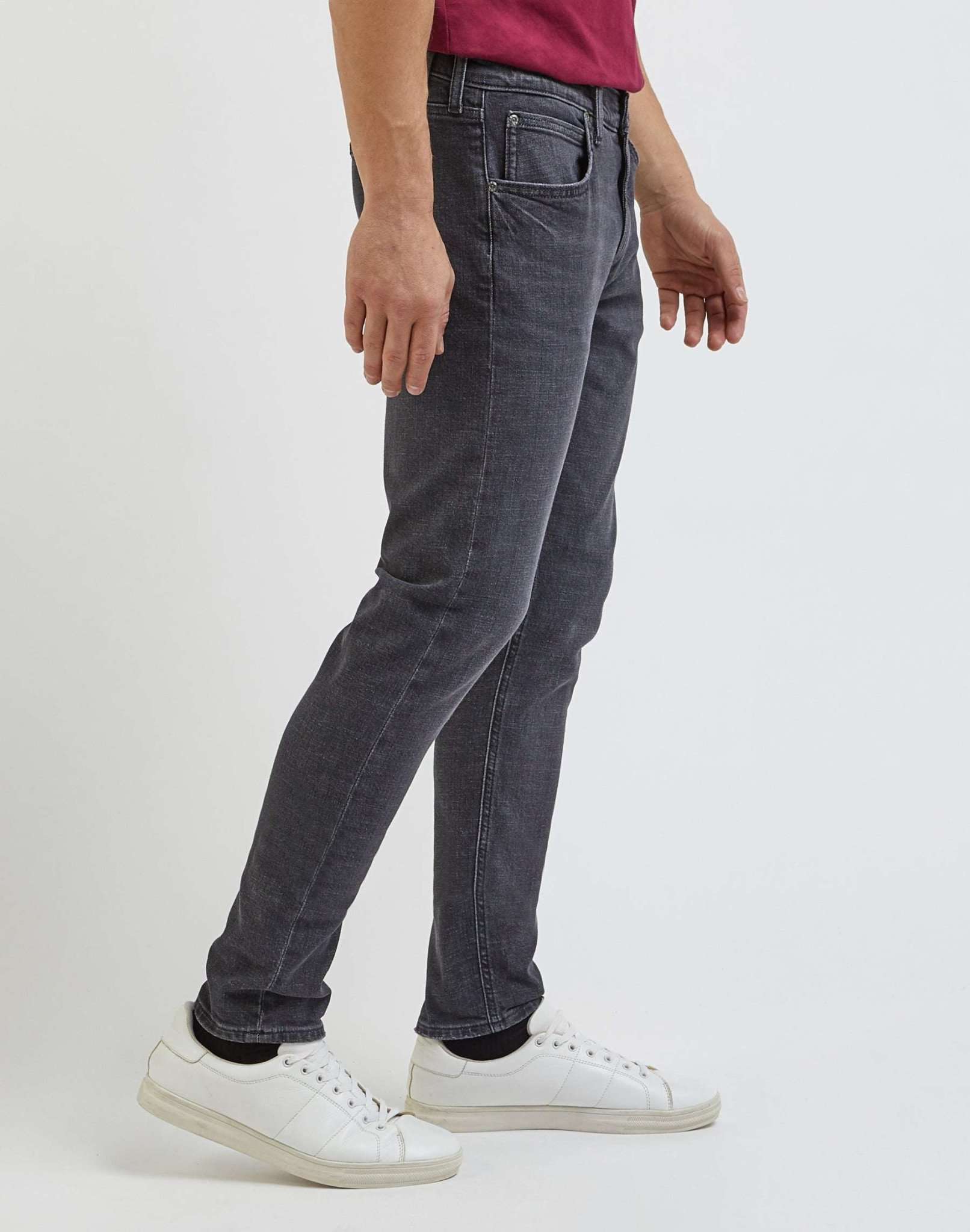 Luke in jeans Eclipse Lee