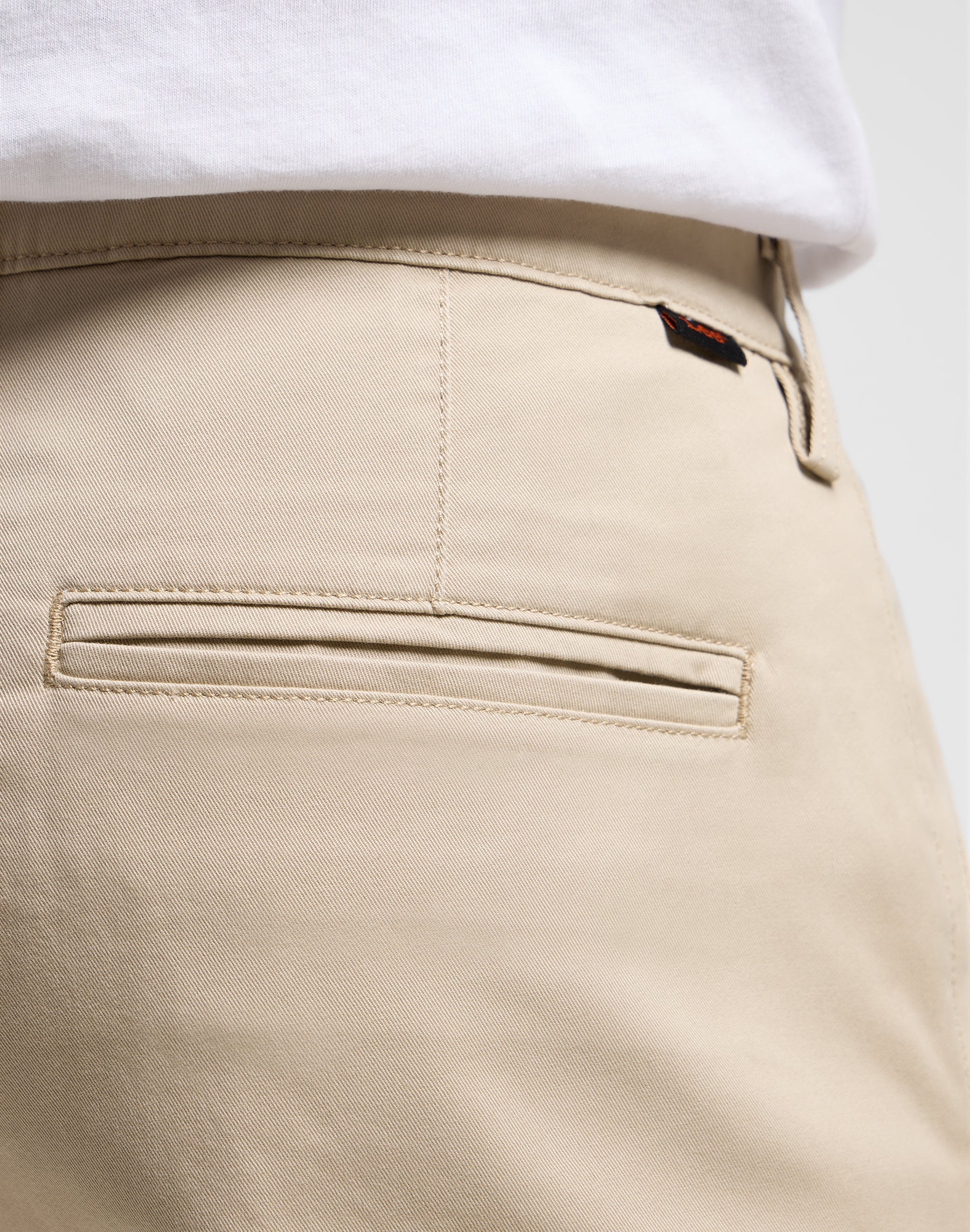 Pantaloni chino slim in pietra Lee