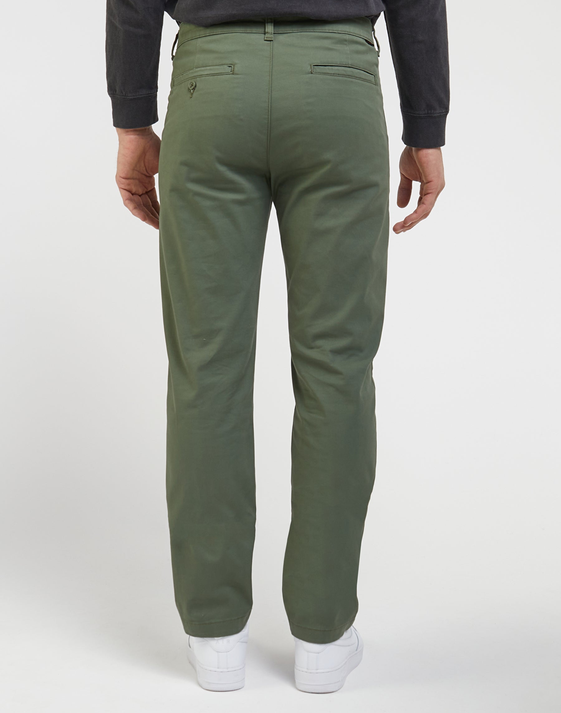 Pantaloni regolari Chino Leesure in Olive Grove Lee
