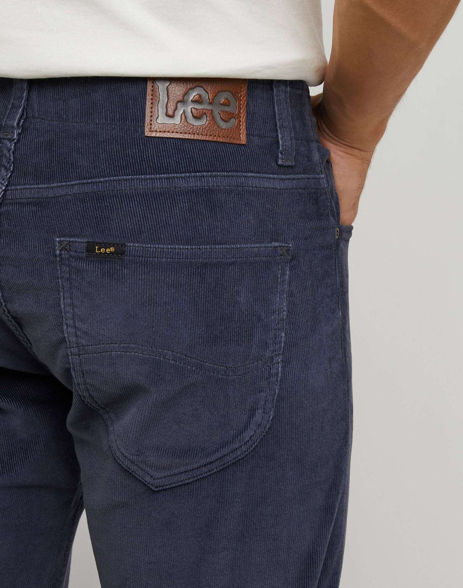 Pantaloni slim fit MVP in Dusty Navy Lee