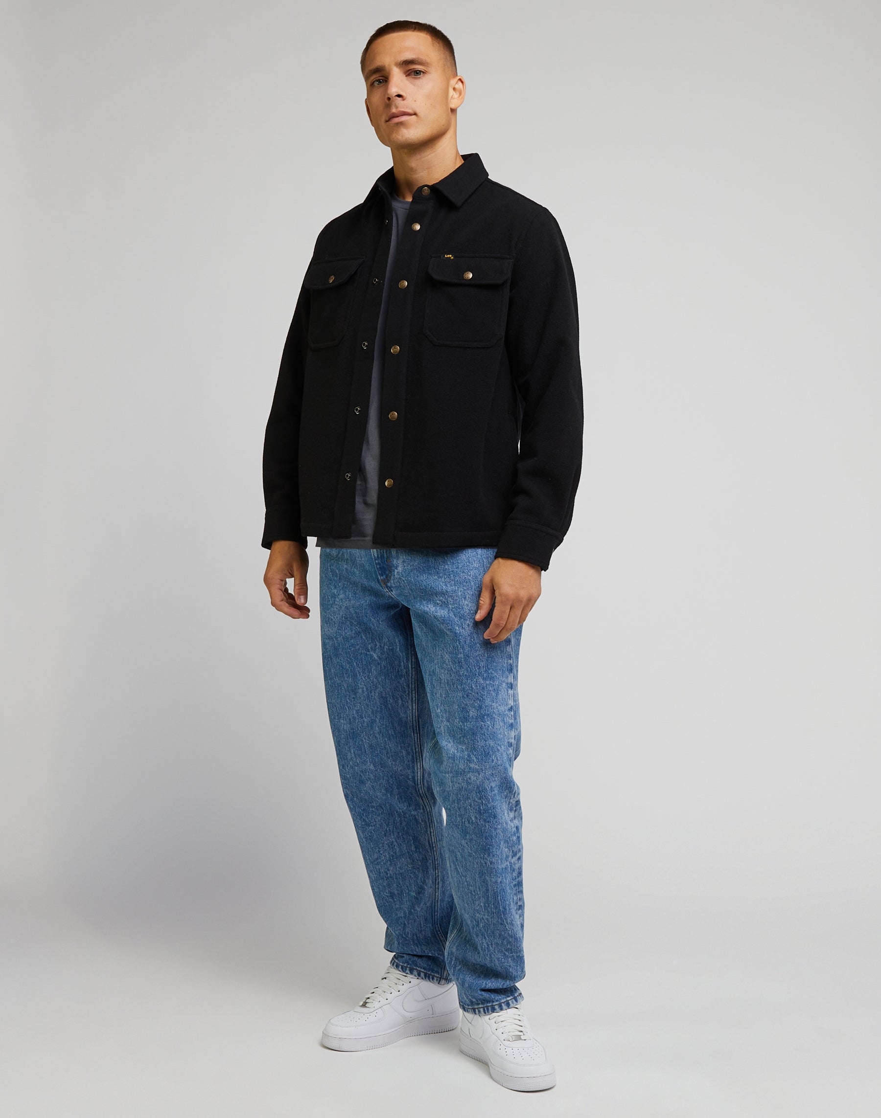 Oscar in jeans in centro Lee
