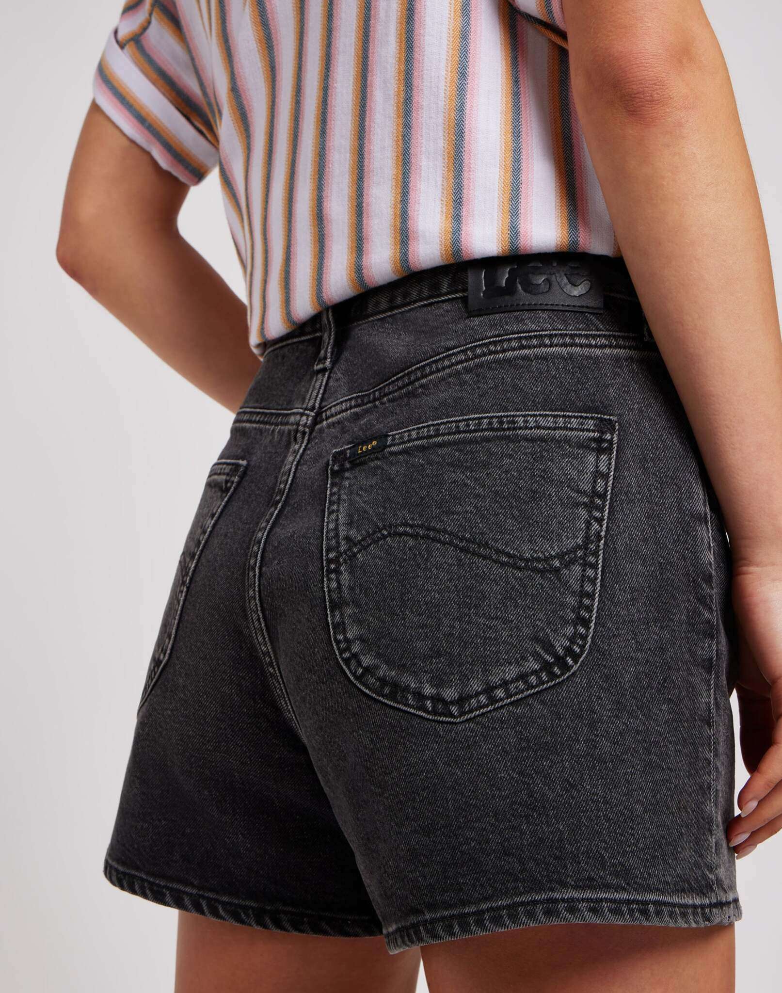 Pantaloncini Carol Short in denim nero raffinato Lee