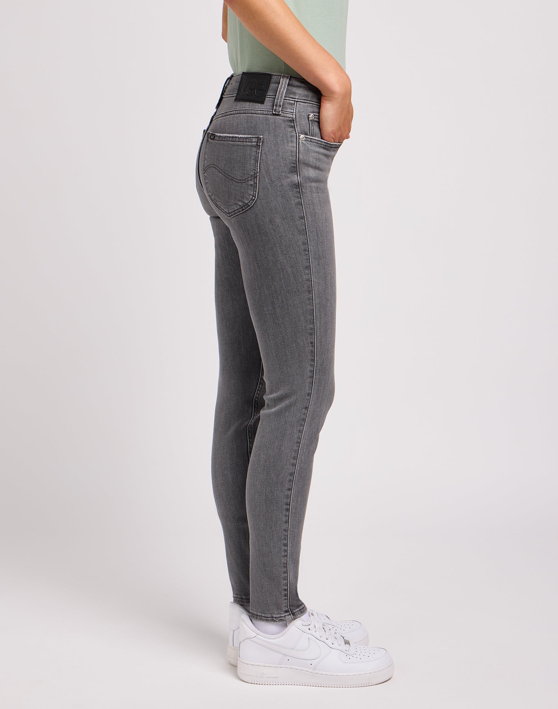 Scarlett in jeans Ash Stone Lee