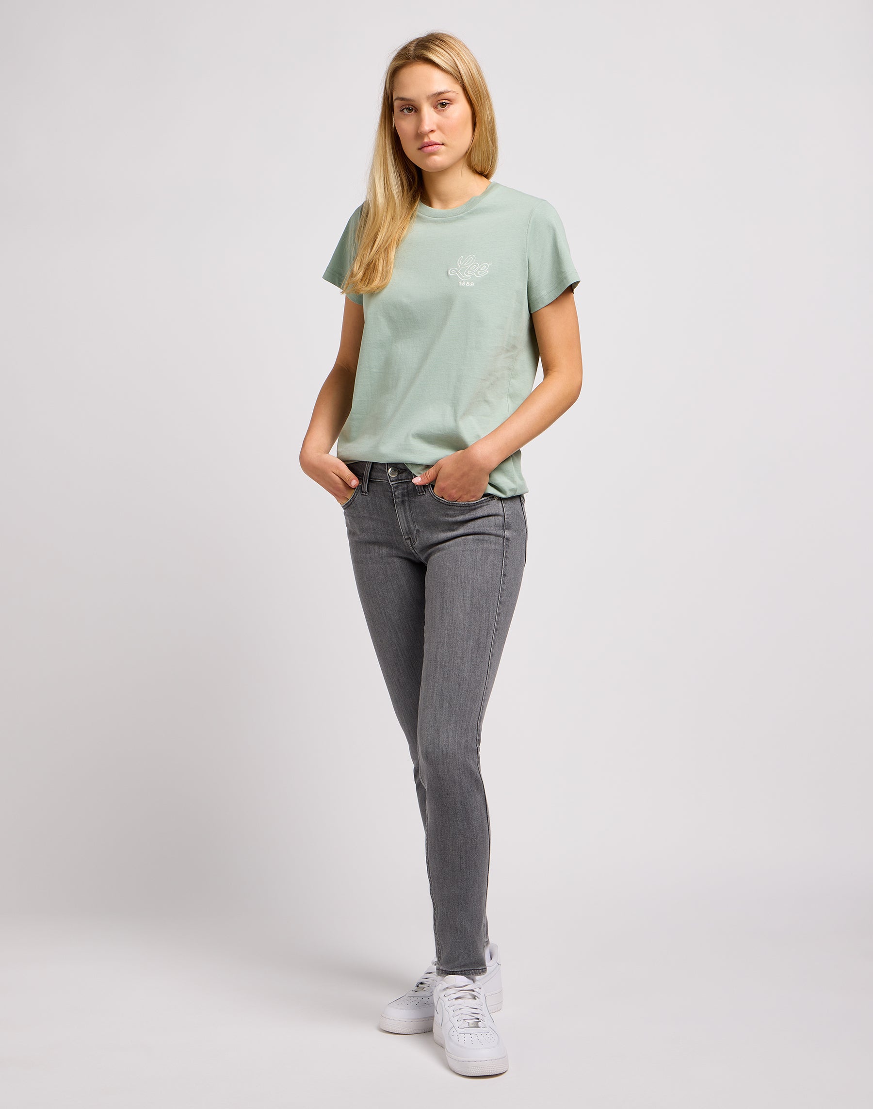 Scarlett in jeans Ash Stone Lee