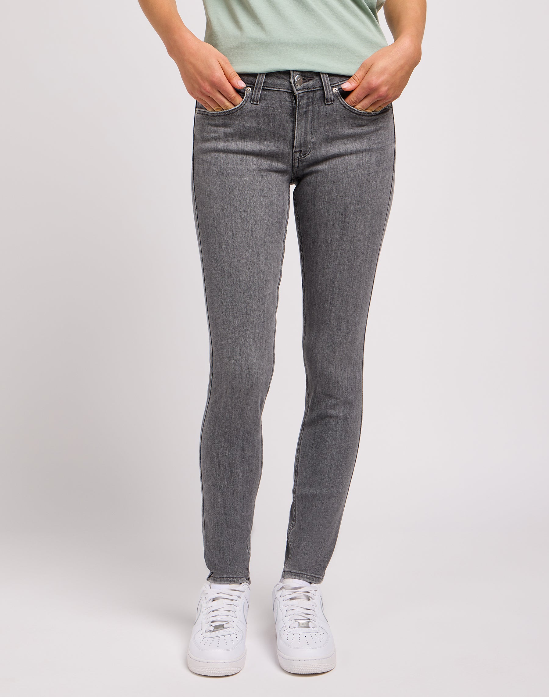 Scarlett in jeans Ash Stone Lee
