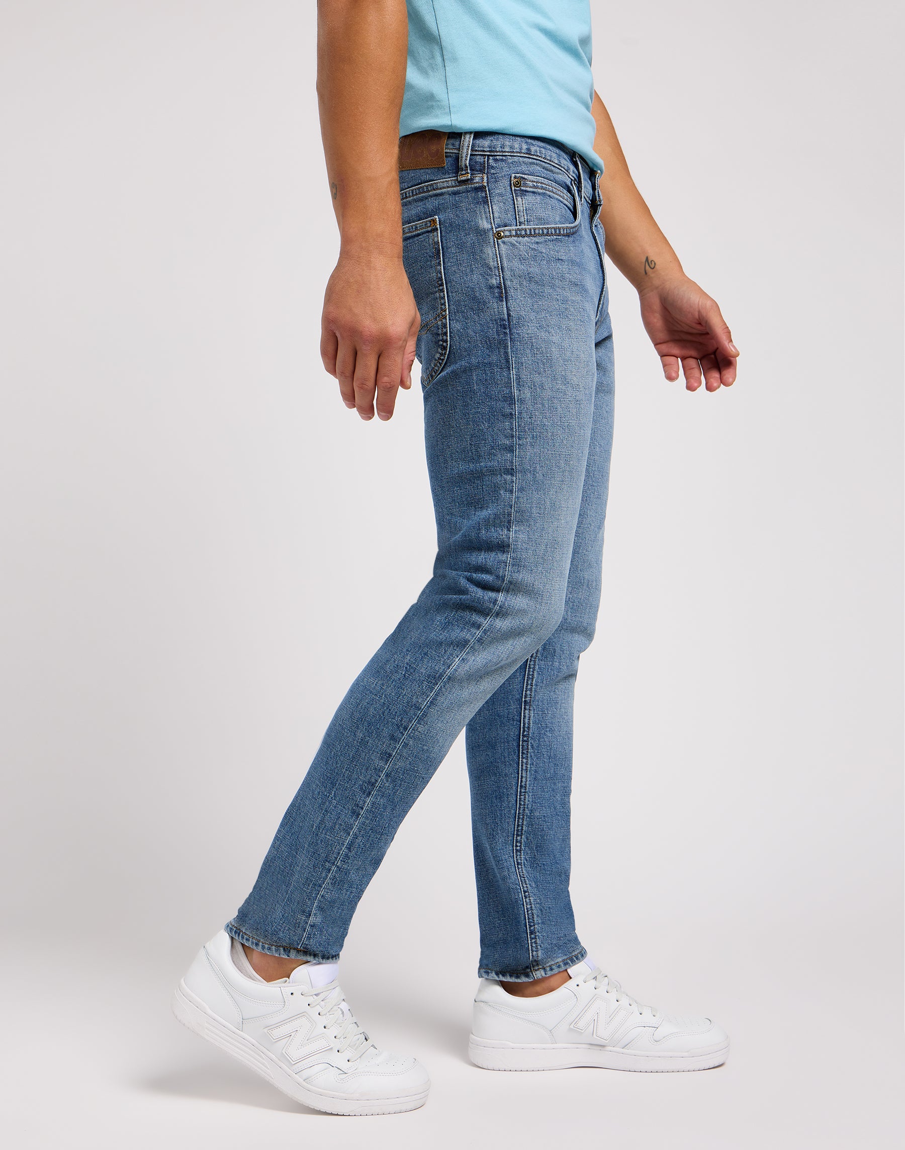 Luke in jeans da strada Lee