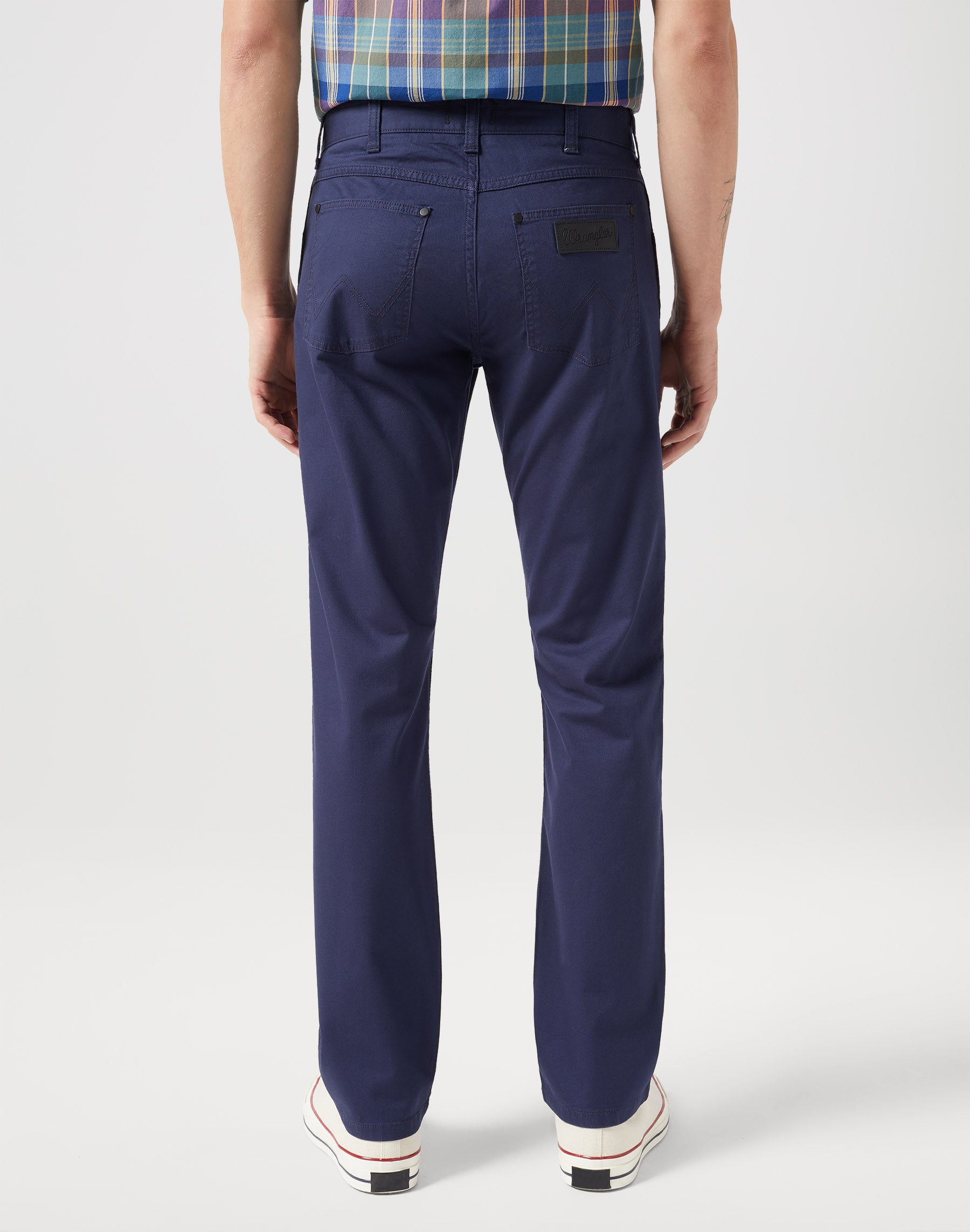 Pantaloni Greensboro Low Stretch in Dark Navy Wrangler