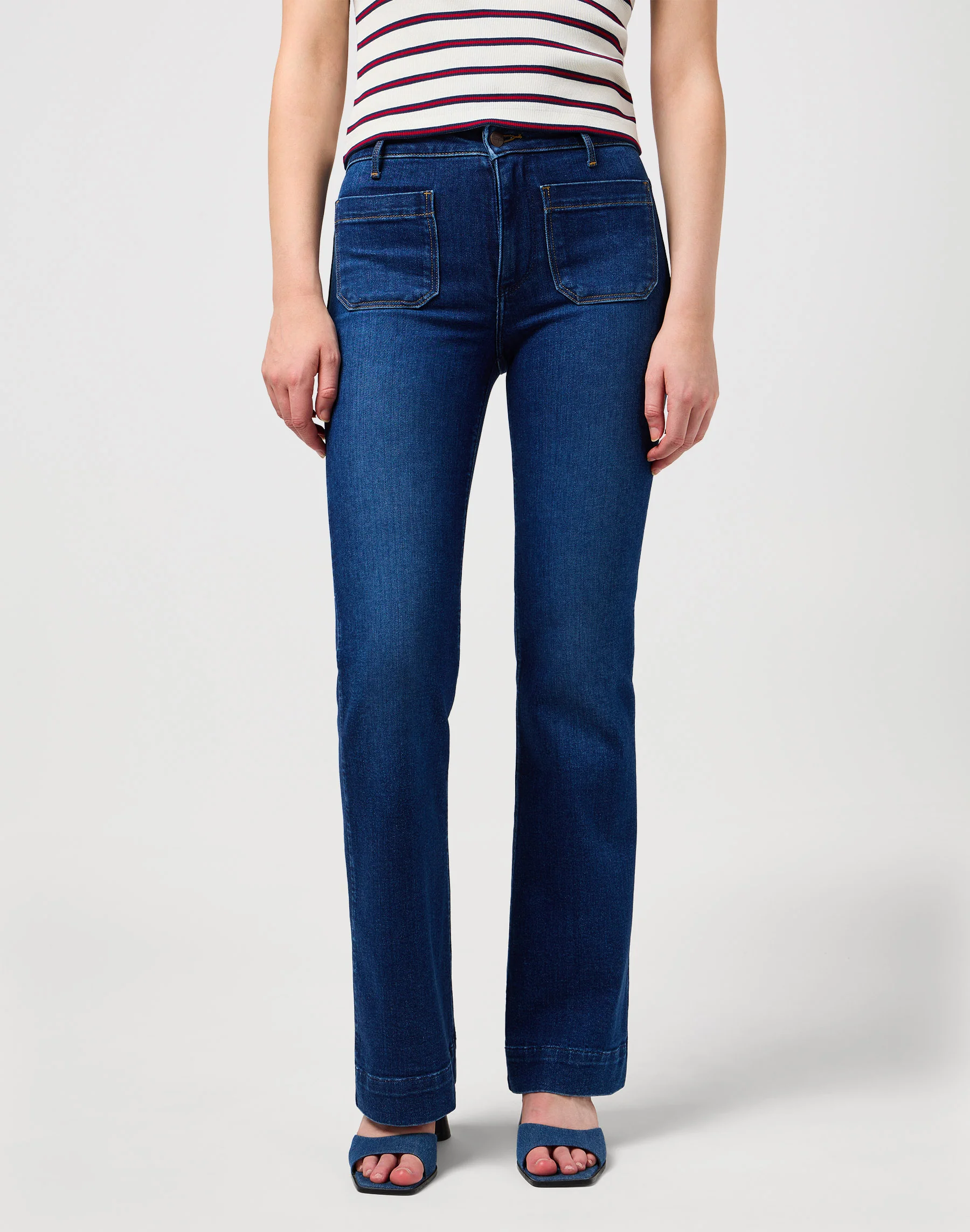 Jeans Flare in lavaggio scuro Wrangler