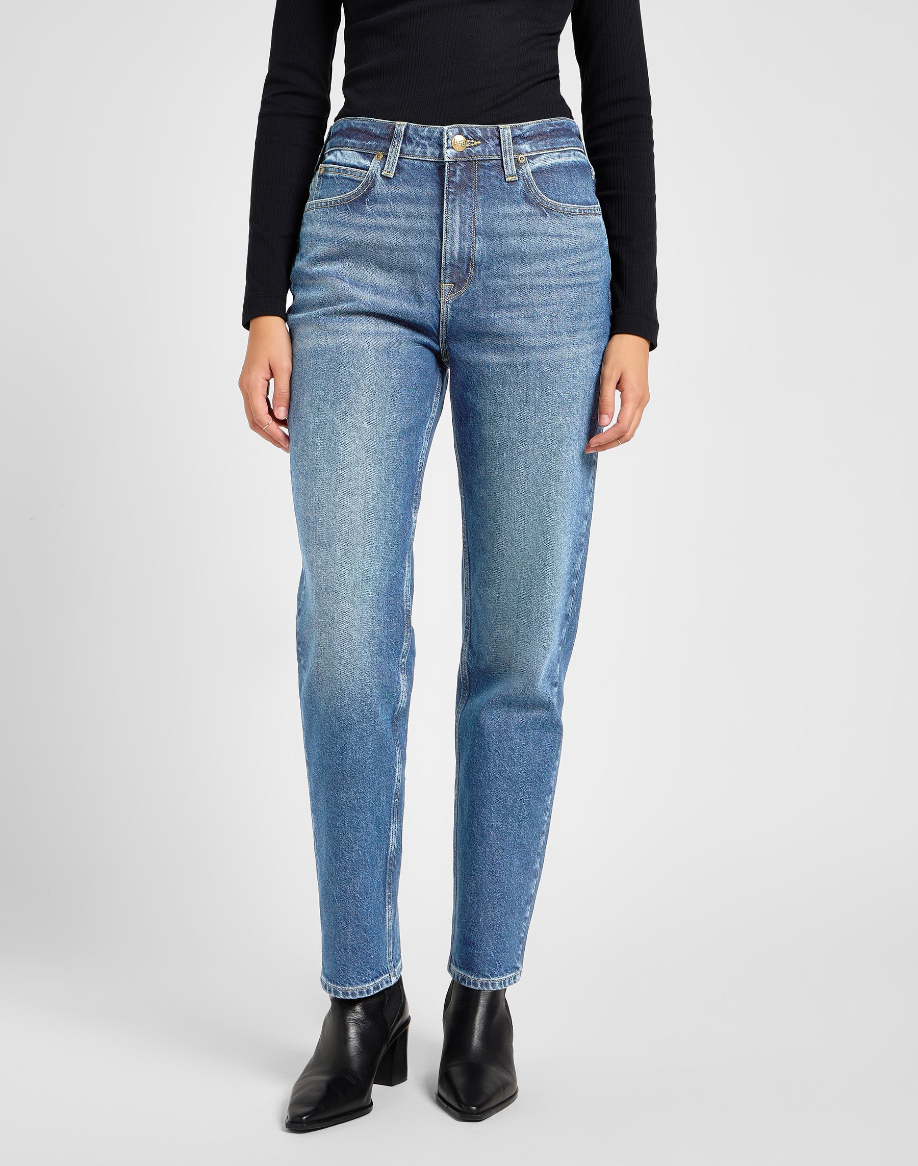 Carol in jeans classici Lee