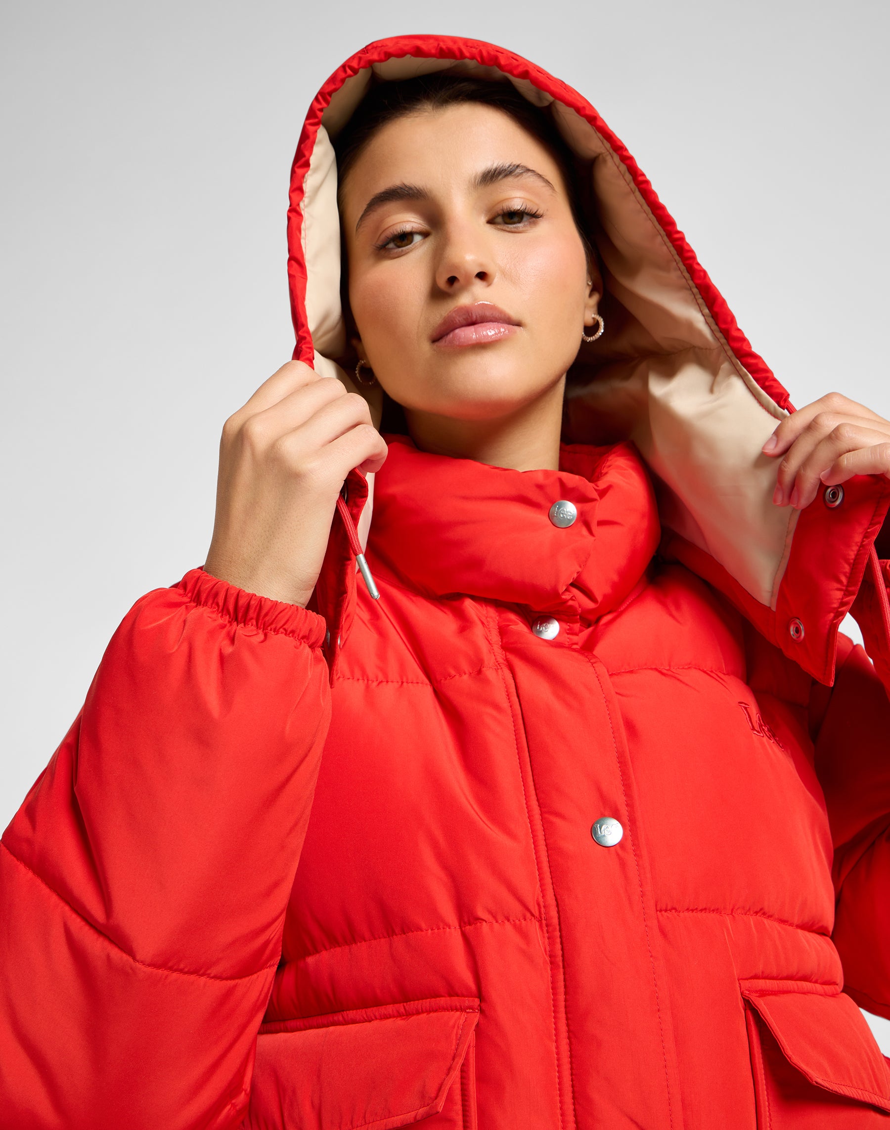 Puffer corto con cappuccio in vero rosso Lee