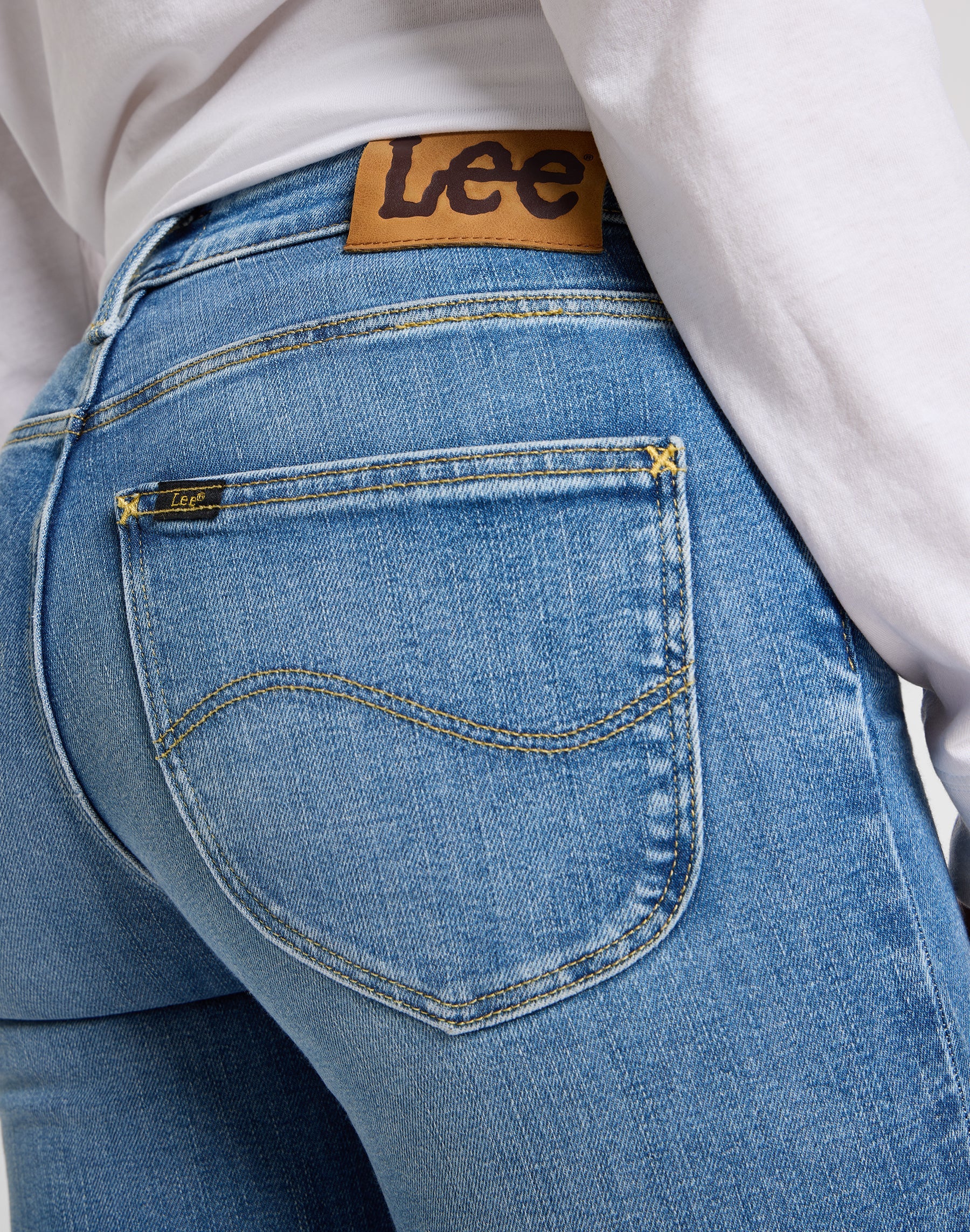 Elly in jeans Holding Back Lee