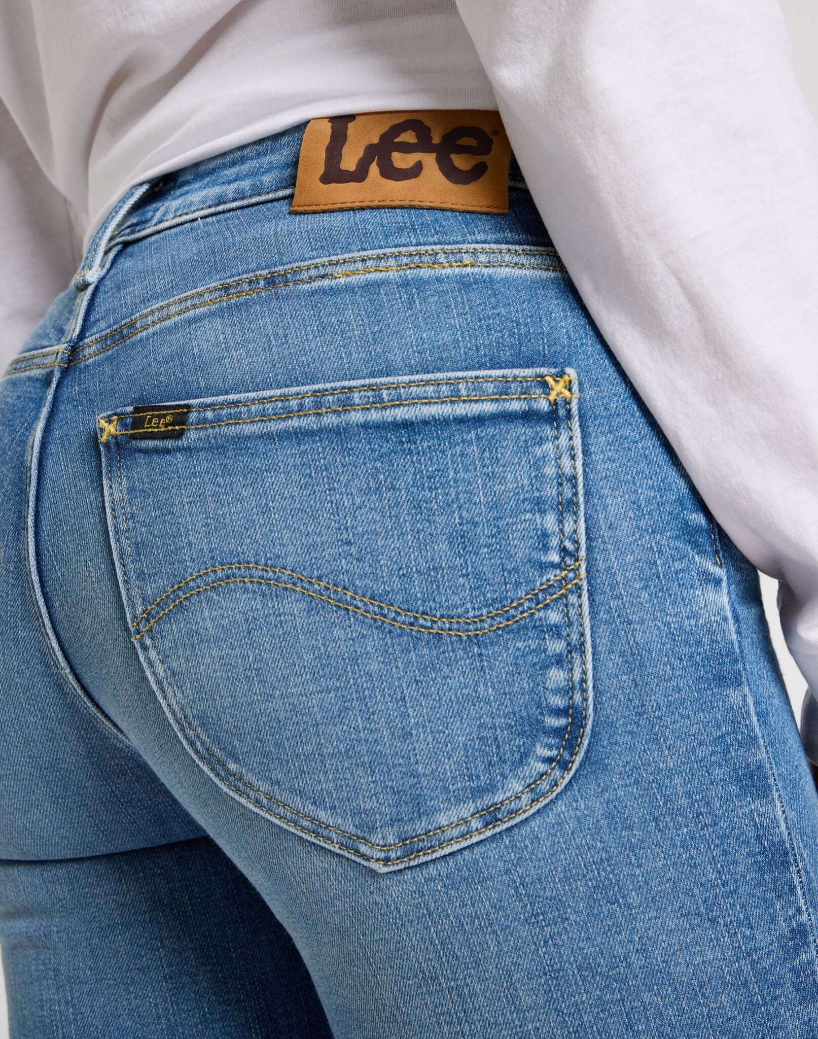 Elly in jeans Holding Back Lee