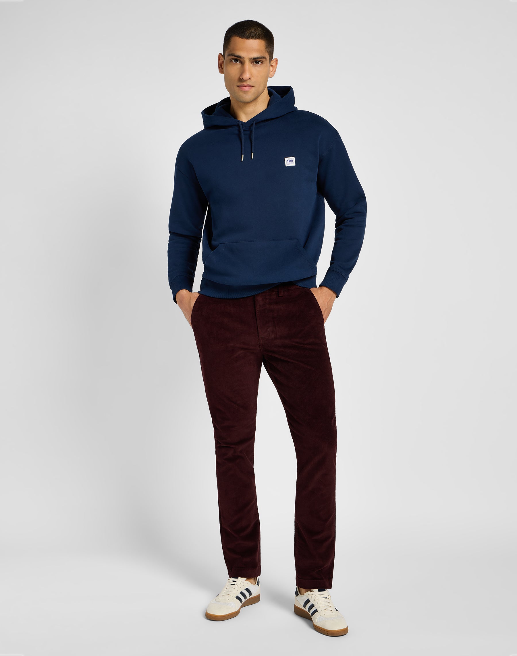 Pantaloni chino slim in velluto Beet Lee