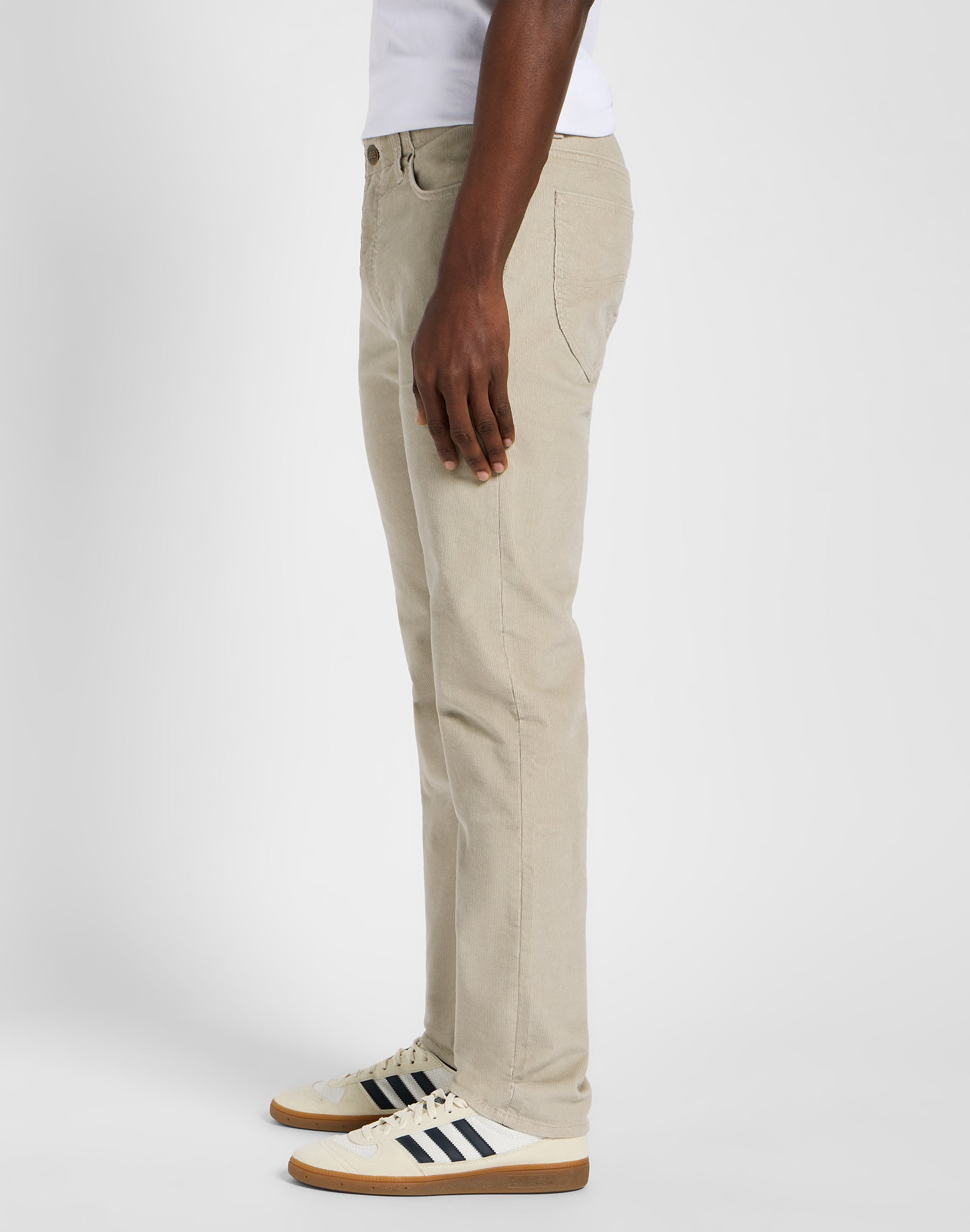 Pantaloni slim fit MVP in pietra di Salina Lee