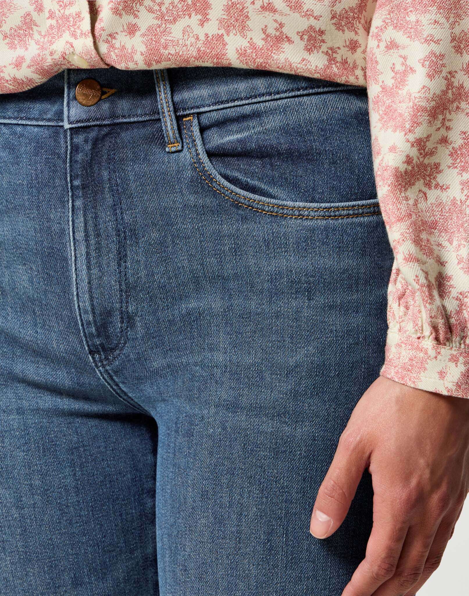 Jeans slim in denim fumé Wrangler