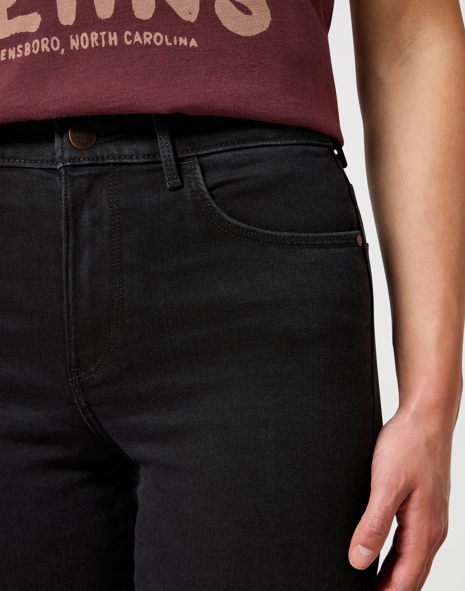 Jeans Wrangler dritti con tubo di scarico