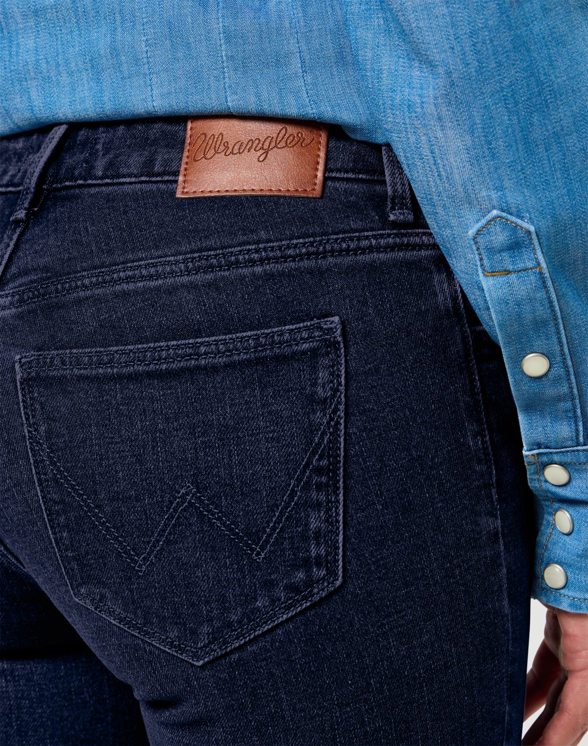 Jeans Bootcut in Iron Ore Wrangler