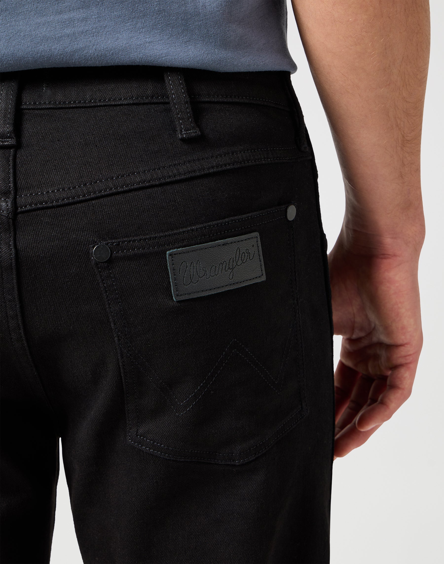 Larston in Jeans Wrangler a inchiostro profondo