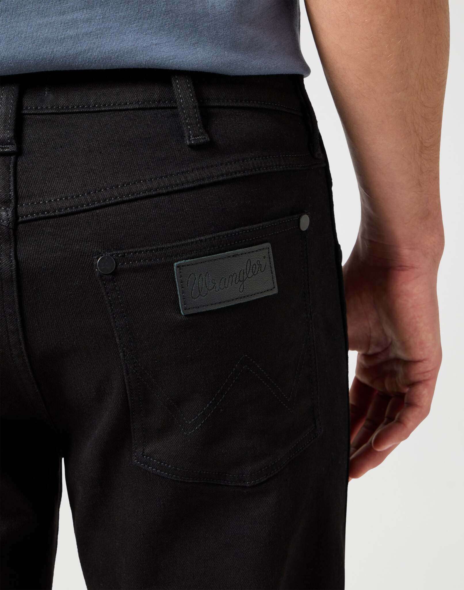 Larston in Jeans Wrangler a inchiostro profondo