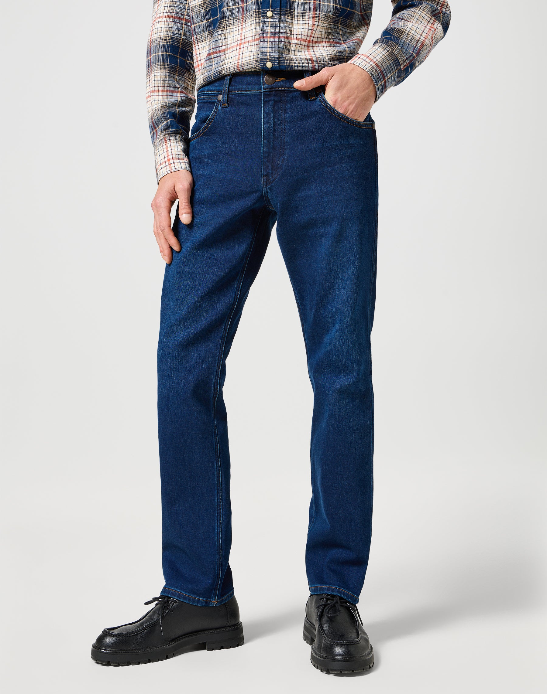 Greensboro in Sunset Rinse Jeans Wrangler