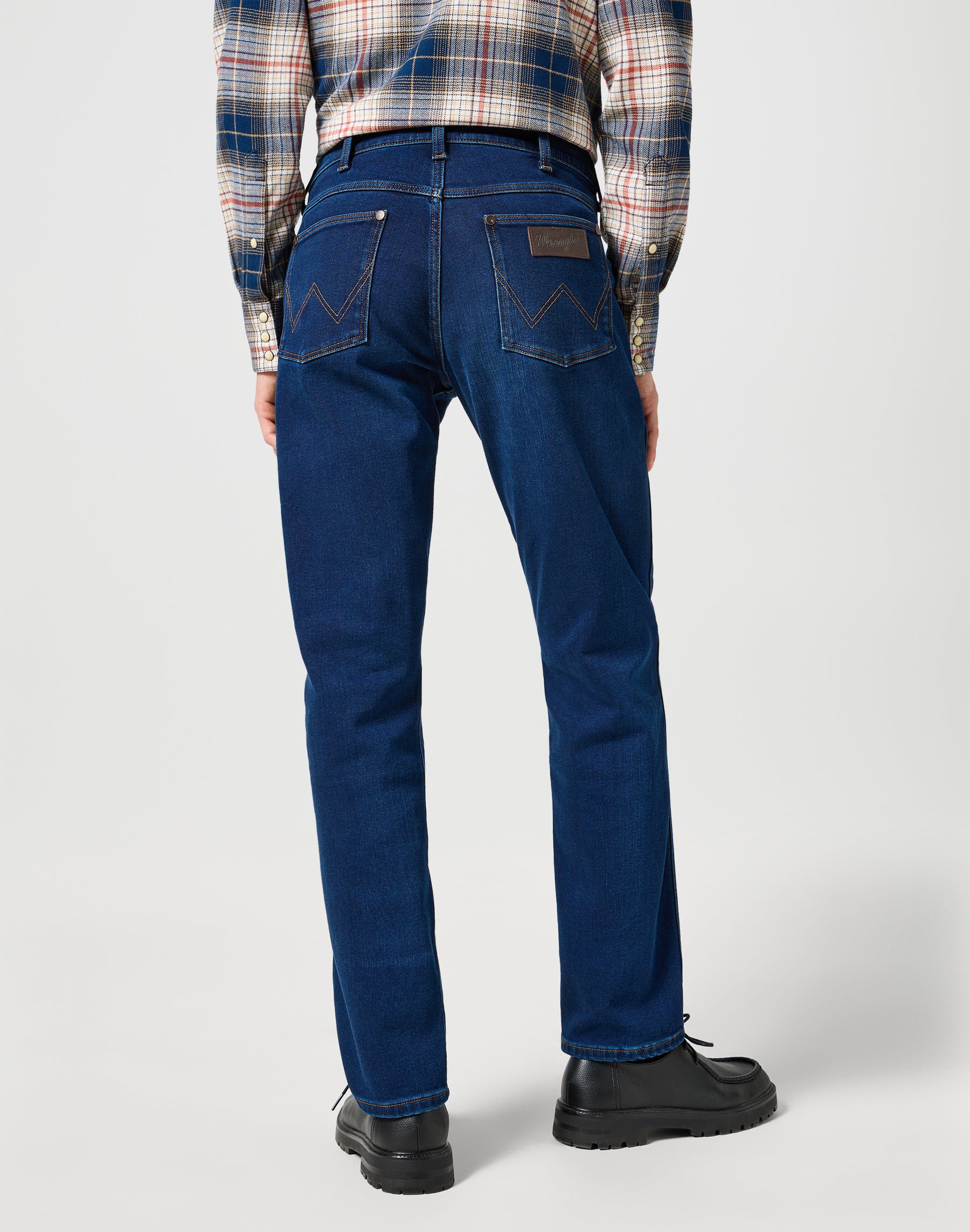 Greensboro in Sunset Rinse Jeans Wrangler