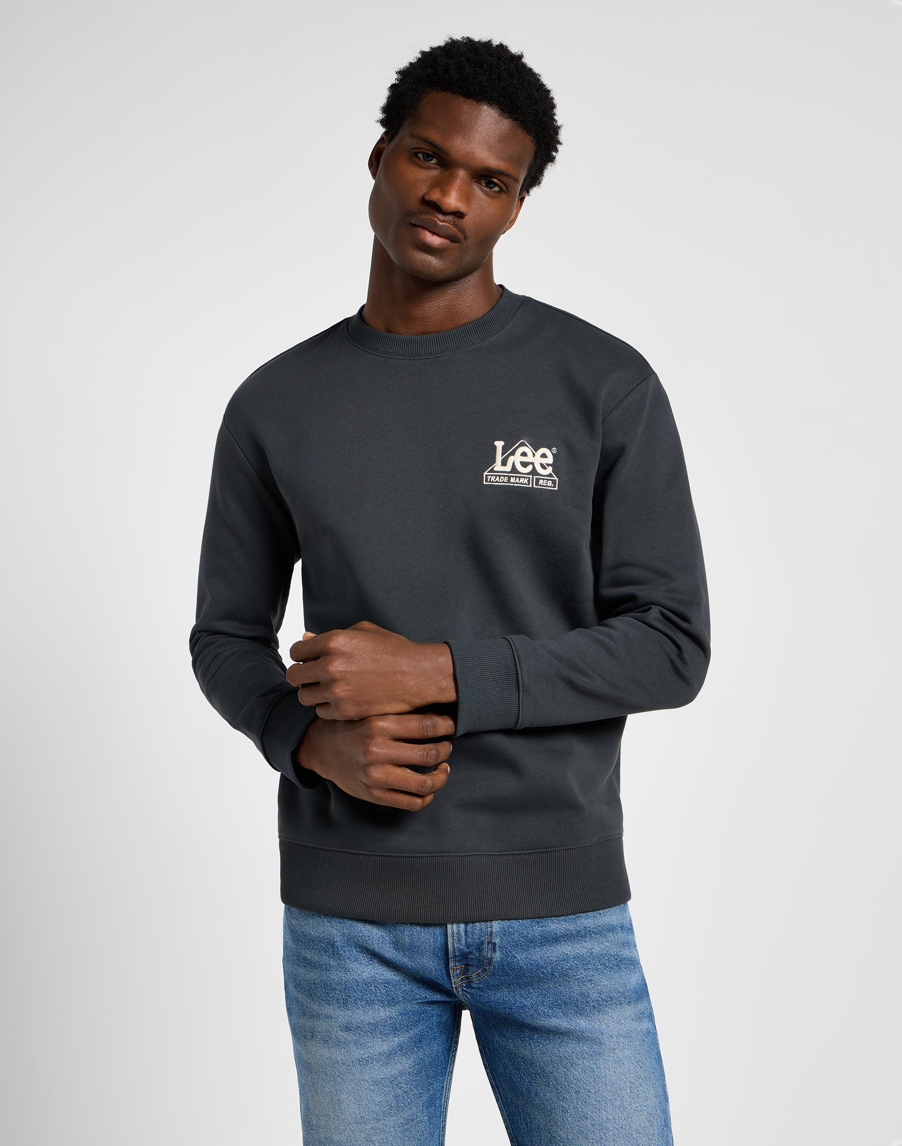 Maglione girocollo stagionale in felpa nera lavata Lee