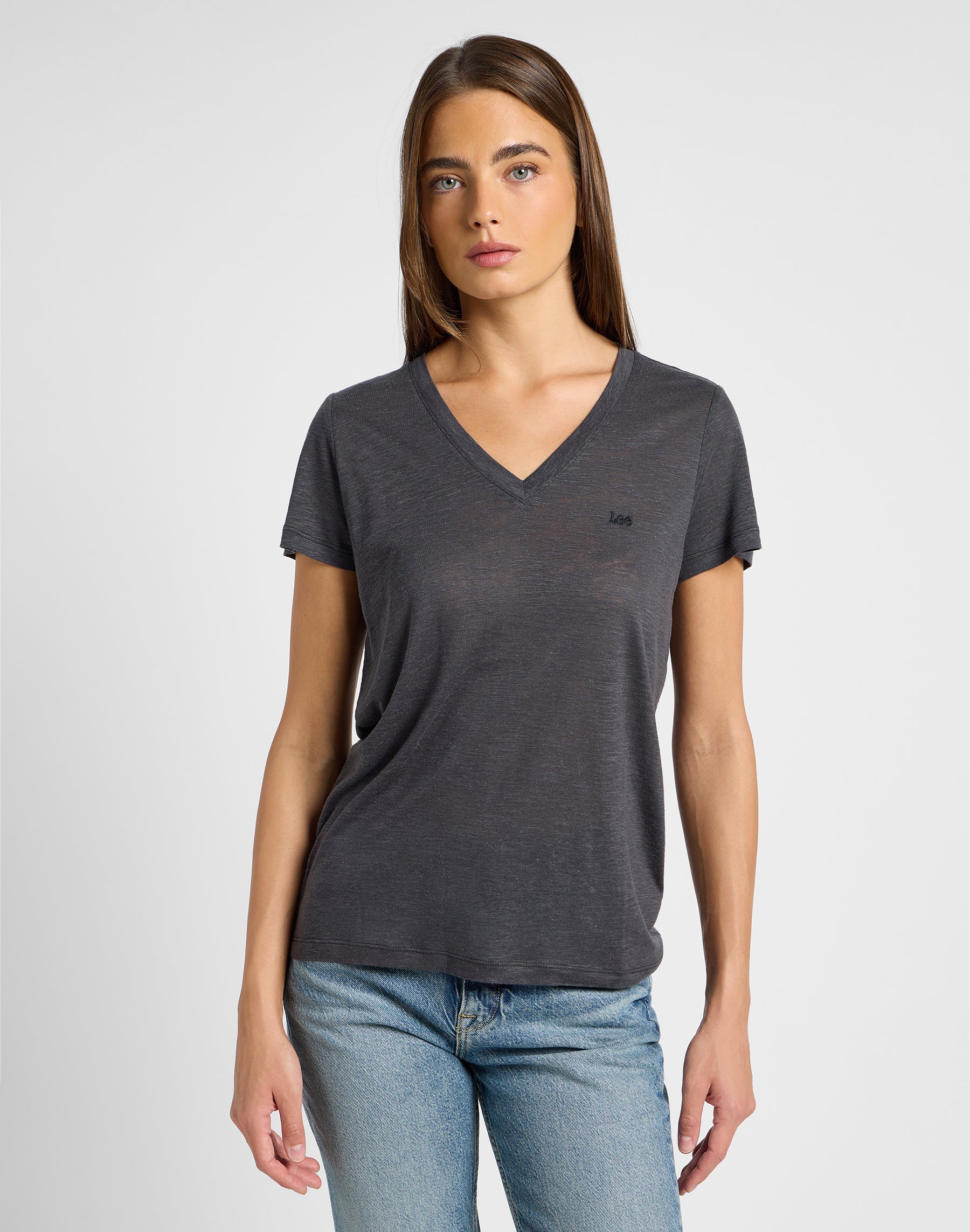 T-shirt con scollo a V in nero Lee