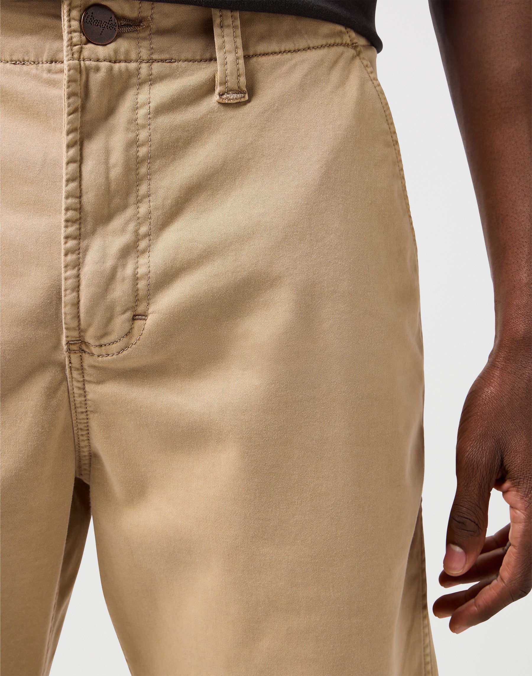 Chino Short in Plaza Taupe Chinoshorts Wrangler