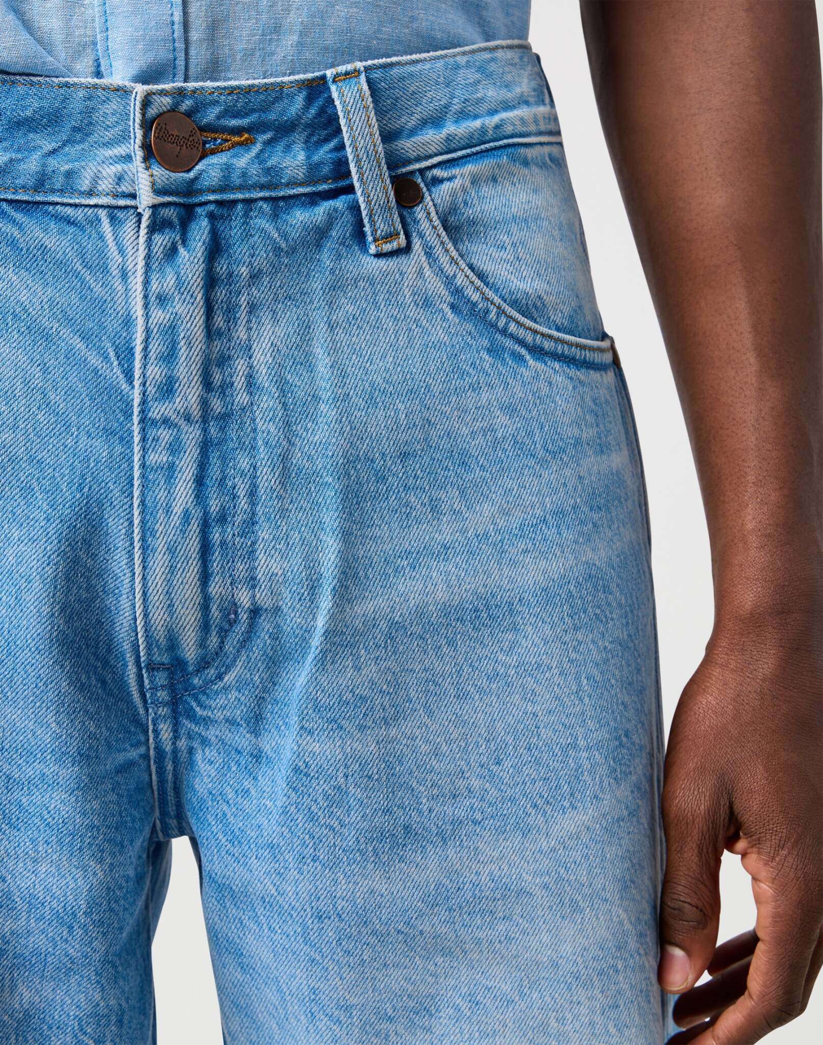 Pantaloncini Frontier Short in denim Frost Wrangler