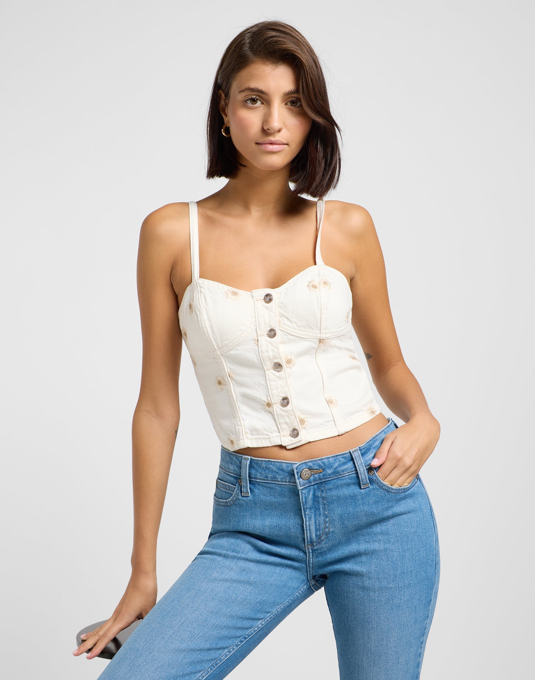 Top con ricamo in Only Peace Shirts Lee