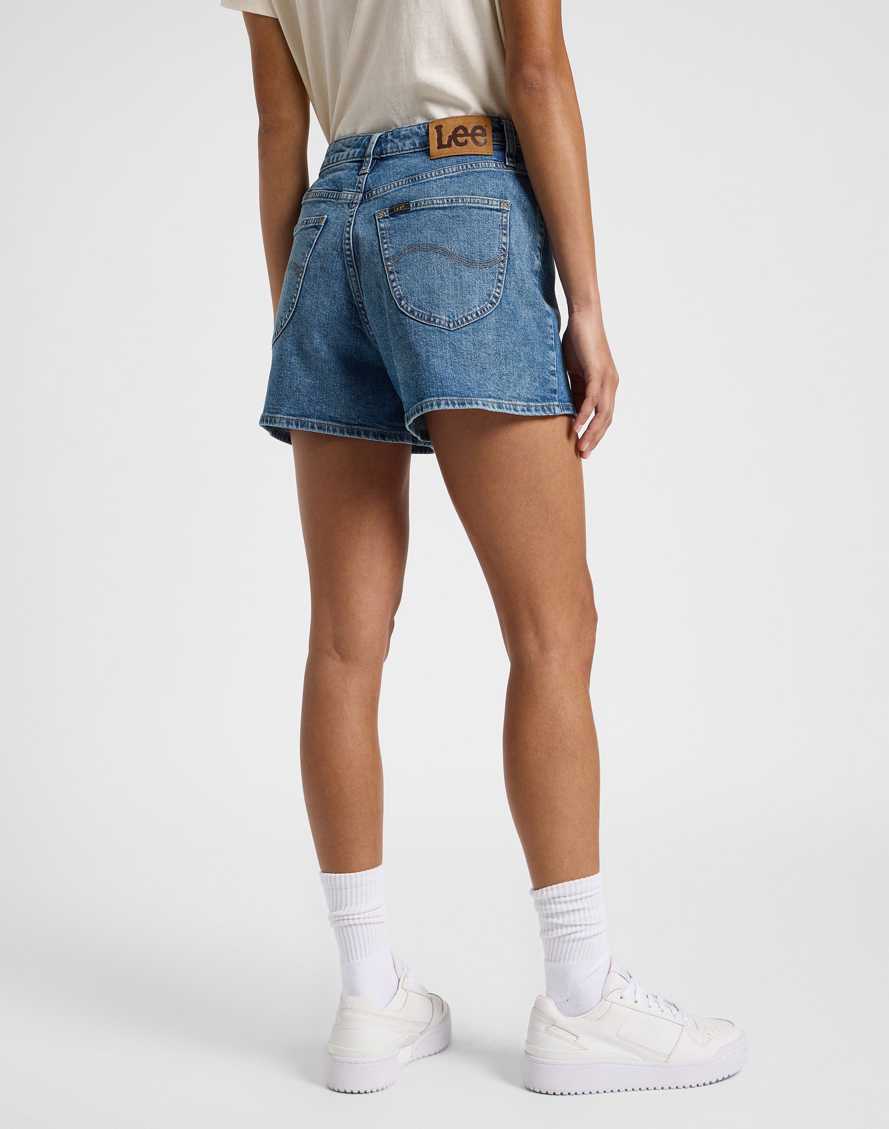 Carol short in pantaloncini di denim blu Lee