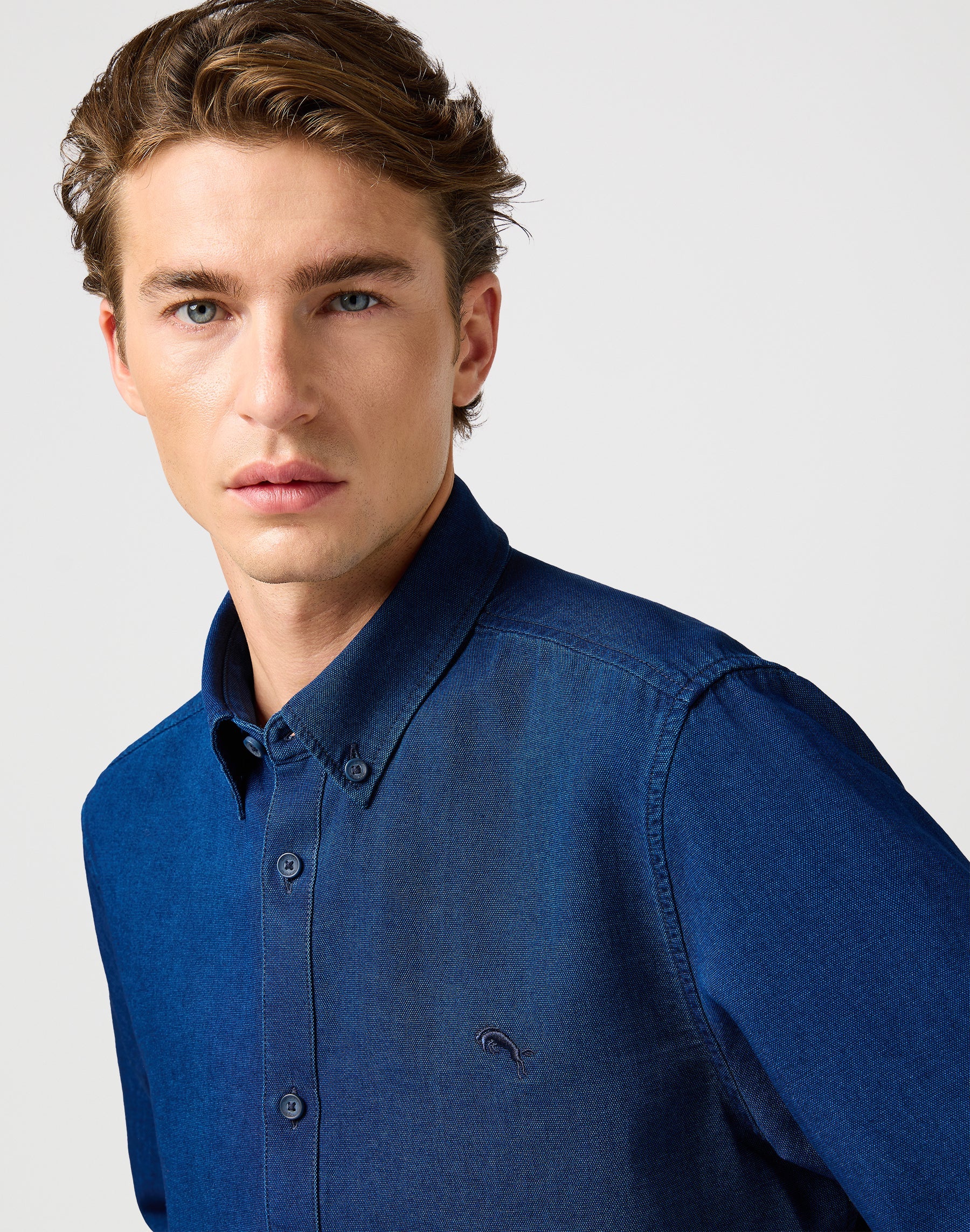 Camicia Oxford in Indigo Camicie Oxford Wrangler