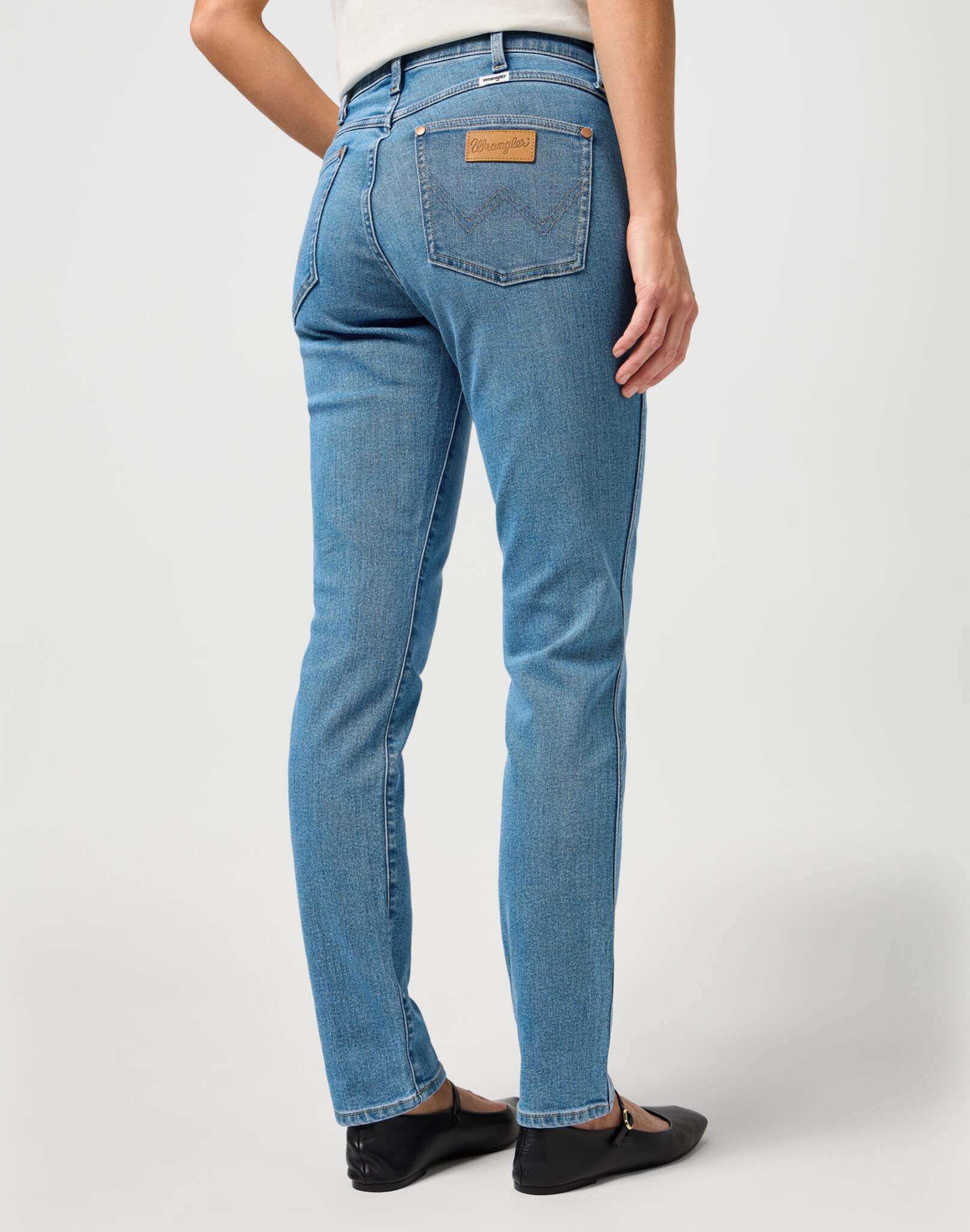 Piper in Jeans Velvet Sky Wrangler