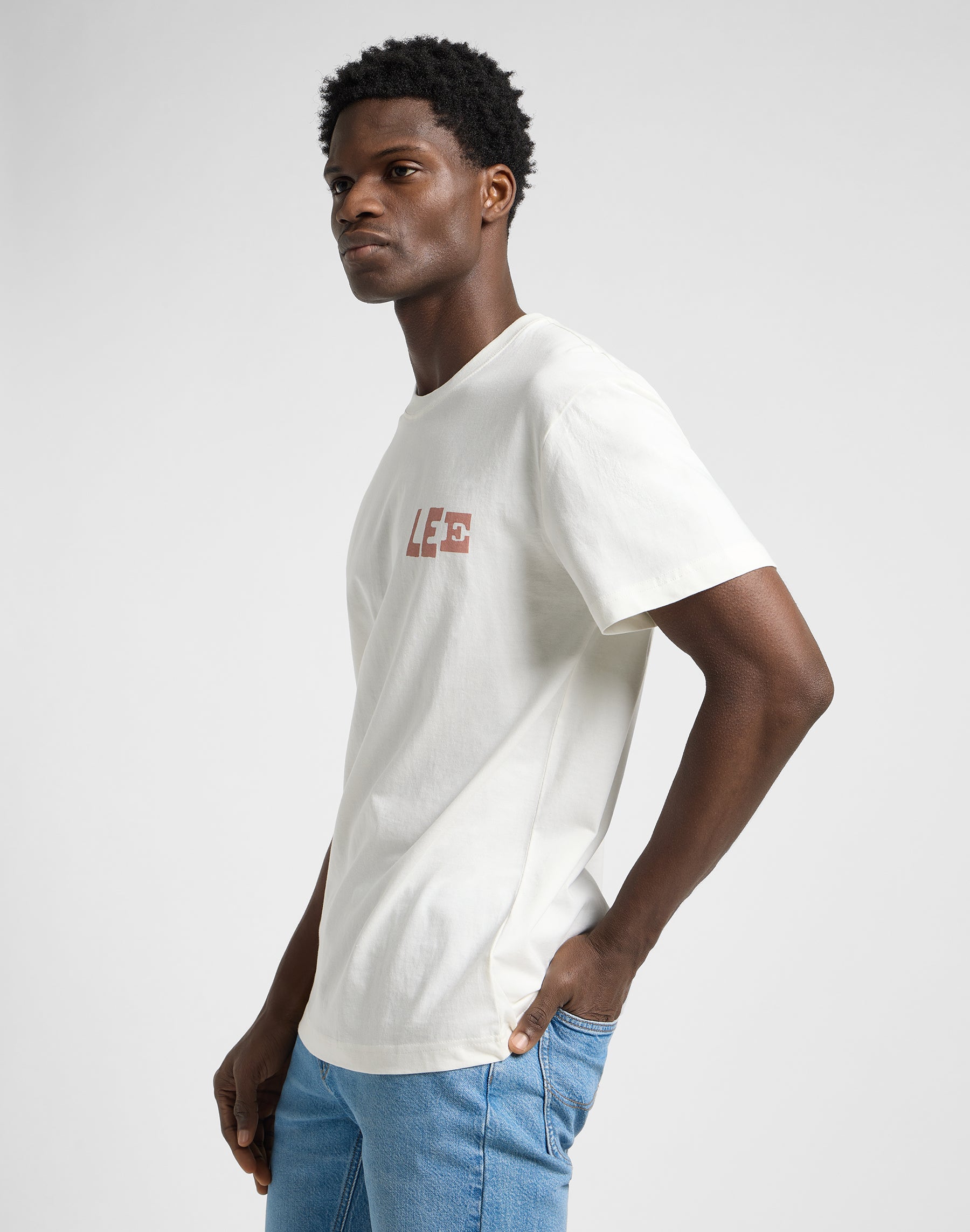 Maglietta grafica rilassata in ecru T-shirt Lee