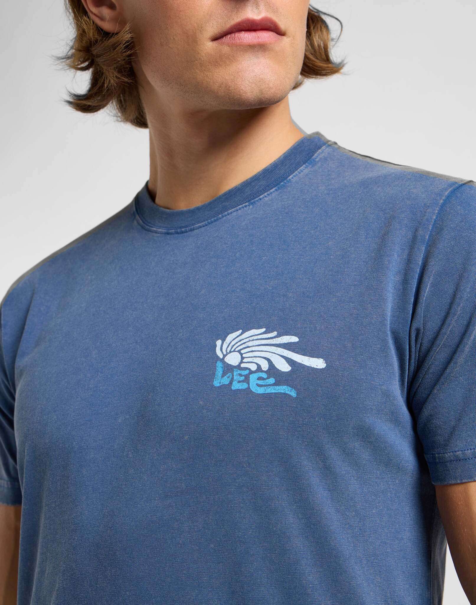 T-shirt media con logo in Orion Blue T-Shirt Lee