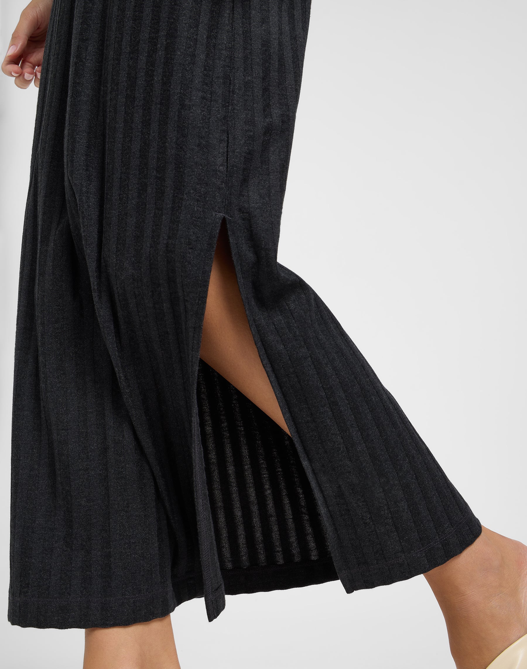 Abito con canotta a costine in abiti neri Lee